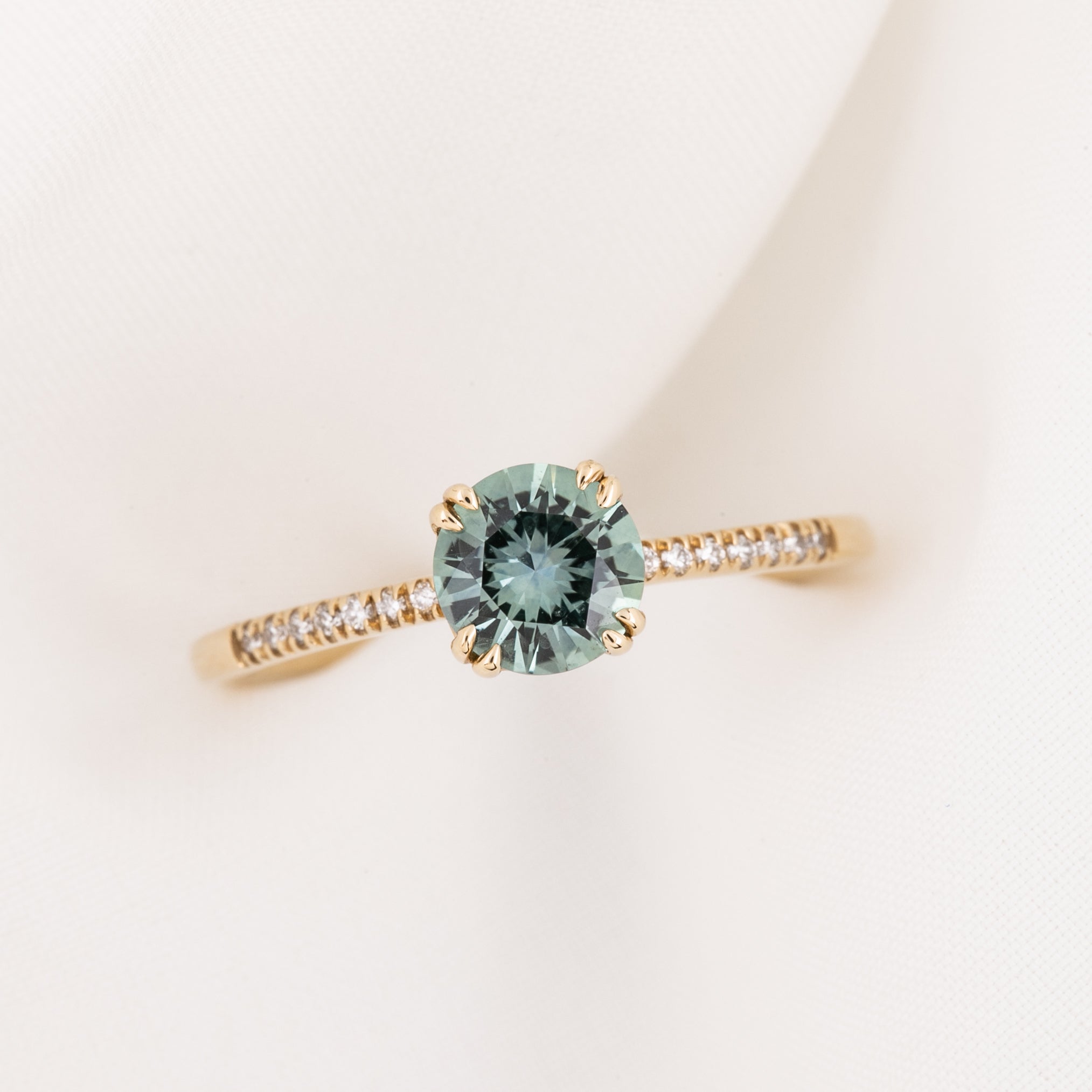 【即日配送】サブリナリング ・0.85ct・加熱モンタナ産ライトアクアグリーンサファイア・K14ＹG