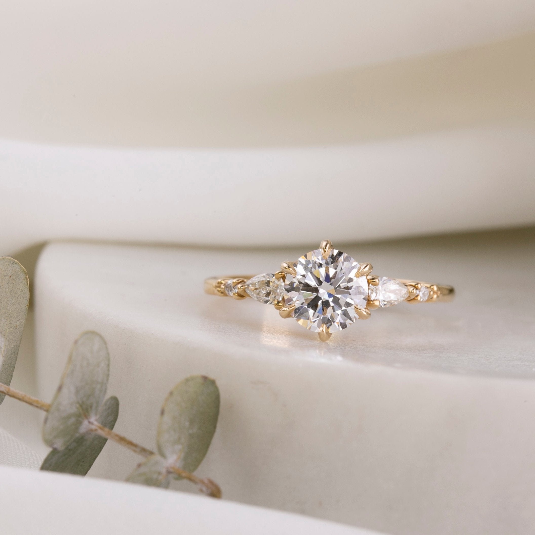 Estel Fleur Petal Ring, 1.00ct Lab Diamond | IGI Certified