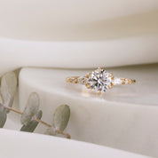 Estel Fleur Petal Round Diamond Ring
