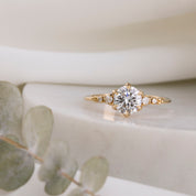 Estel Fleur Round Diamond Ring