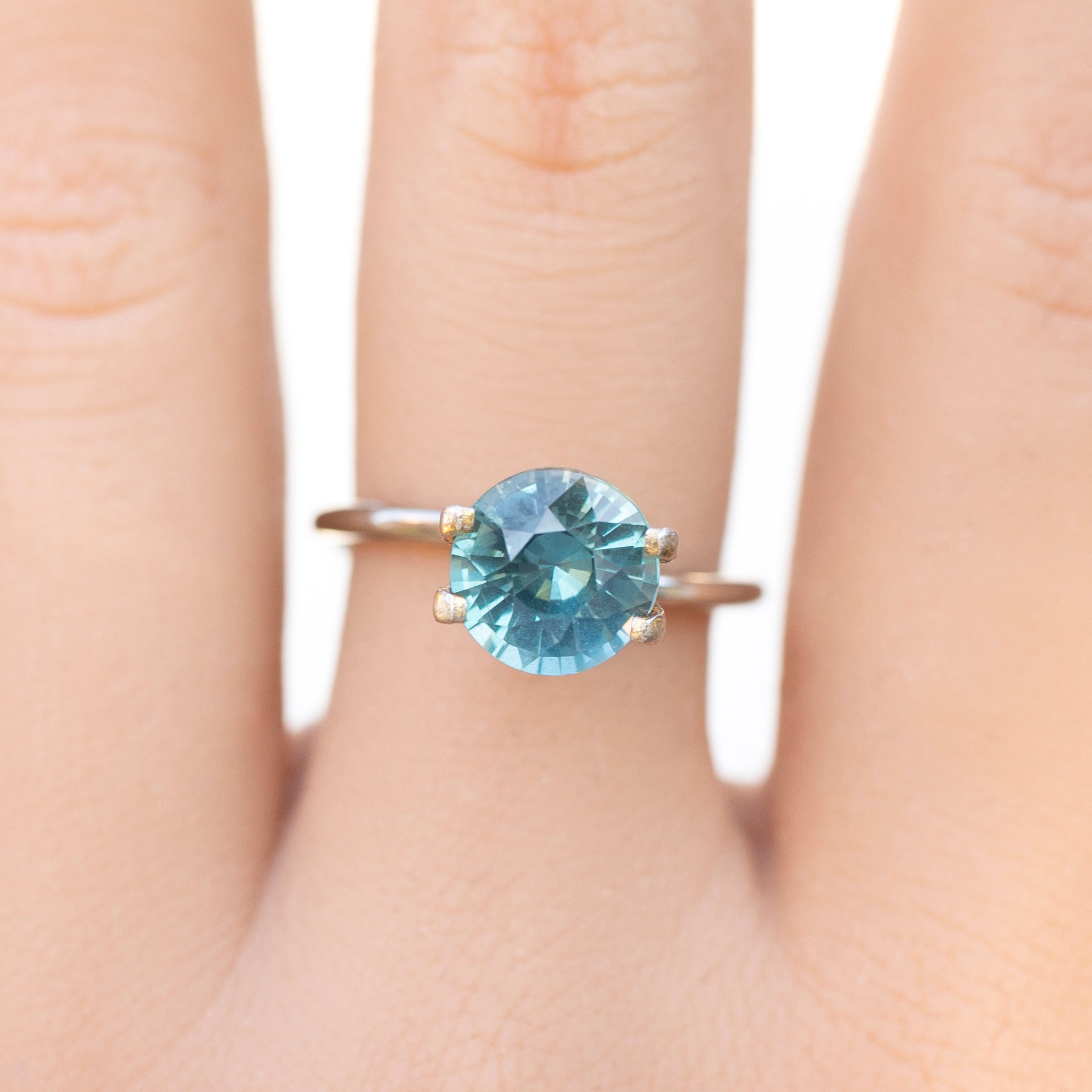 2.6ct Round Cut Light Blue Unheated Madagascar Sapphire SR221