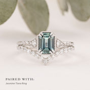 Agatha Ring, Blue Sapphire
