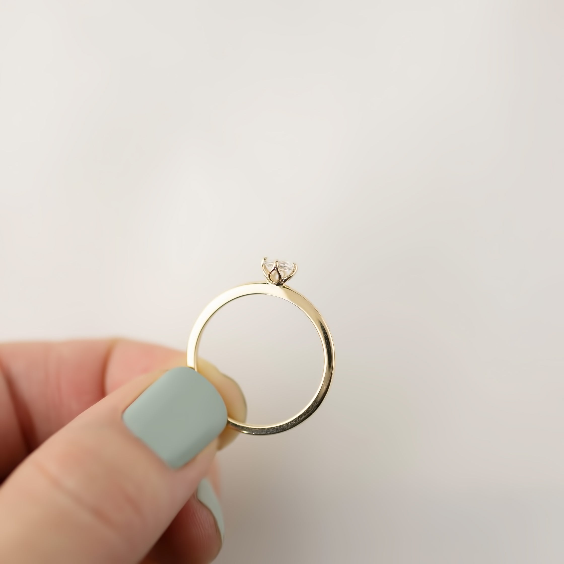Alice Round Diamond Ring