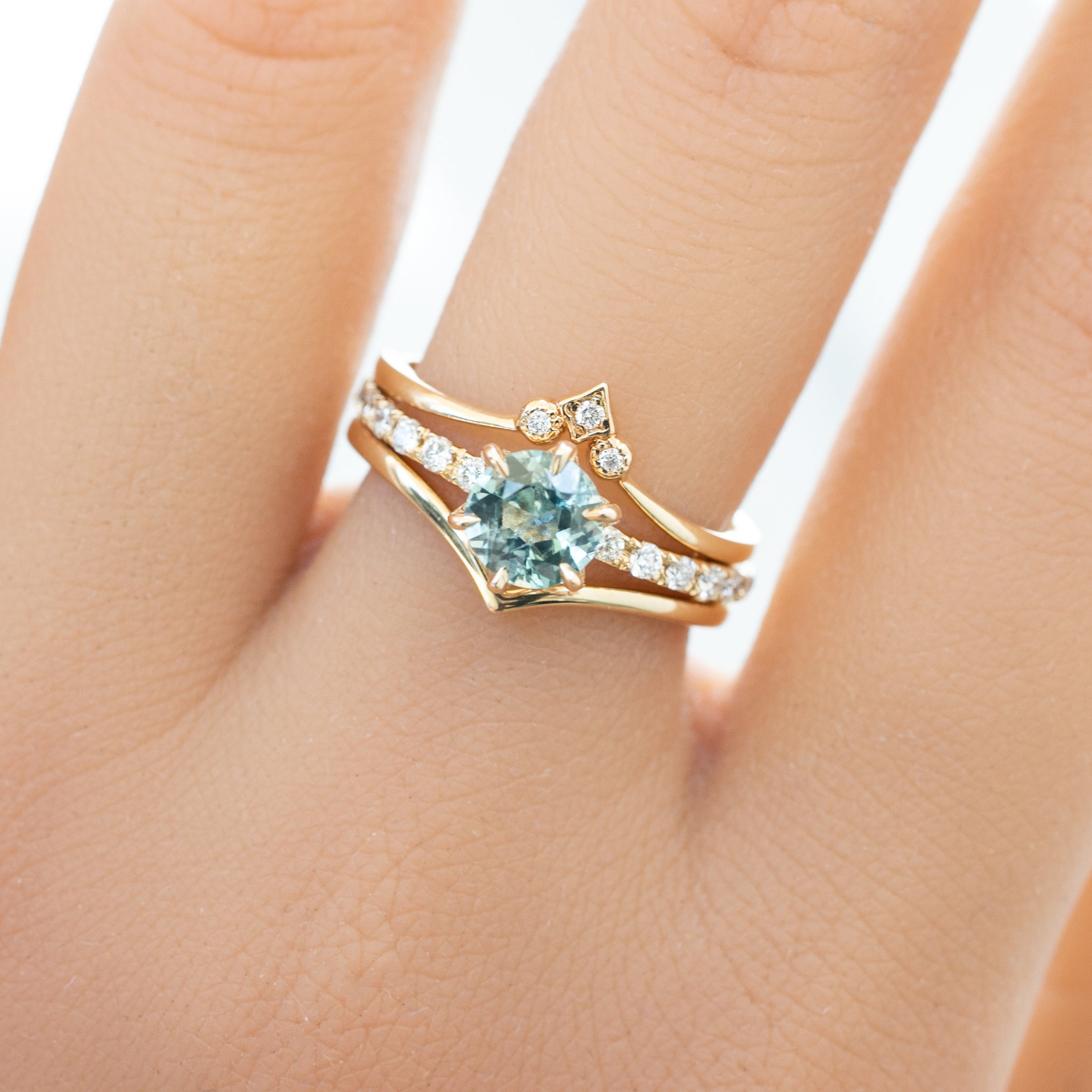 Maria Luxe Ring, 0.91ct Montana Sapphire