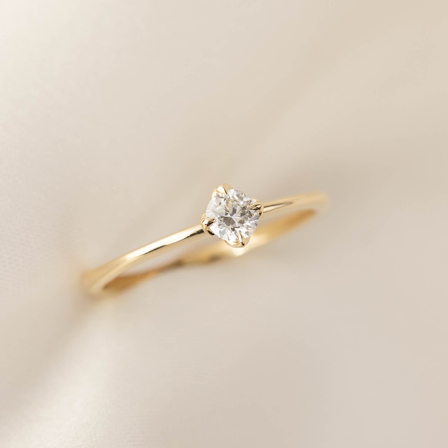 Alice Round Diamond Ring