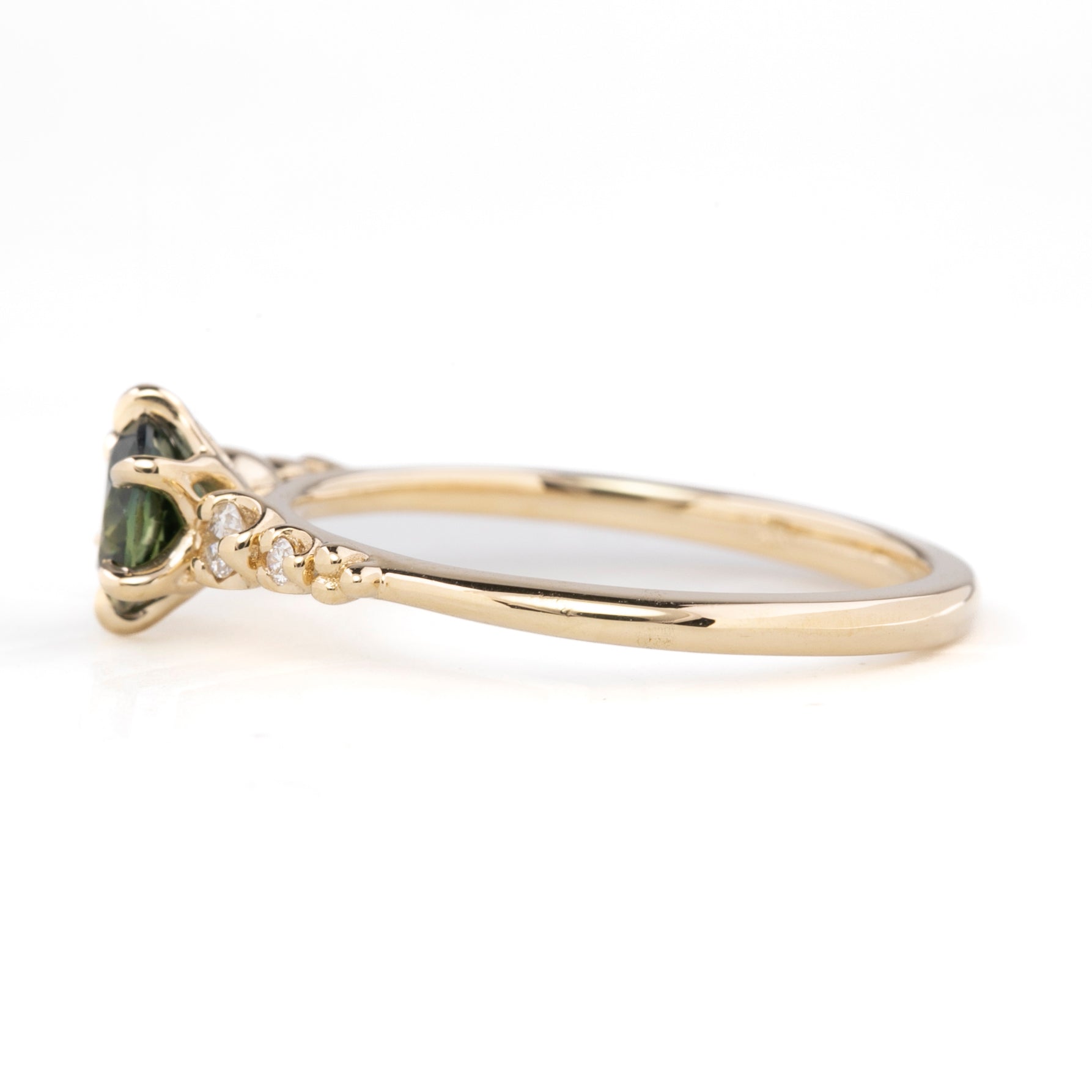 Estel Fleur Ring, 0.76ct Australia Sapphire