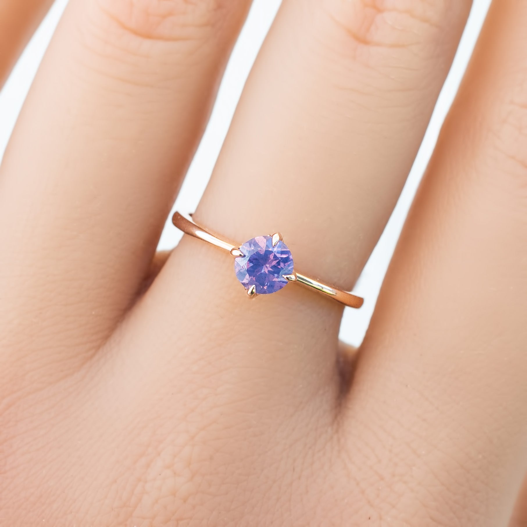 Alice Ring, 0.60ct Umba Sapphire