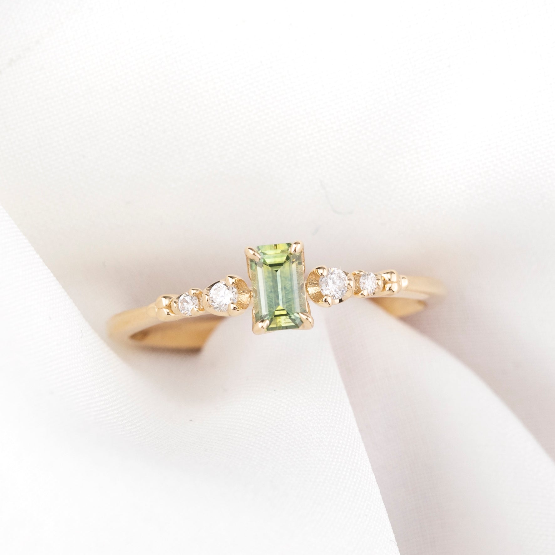 Estel Fleur Ring, 0.45ct Montana Sapphire