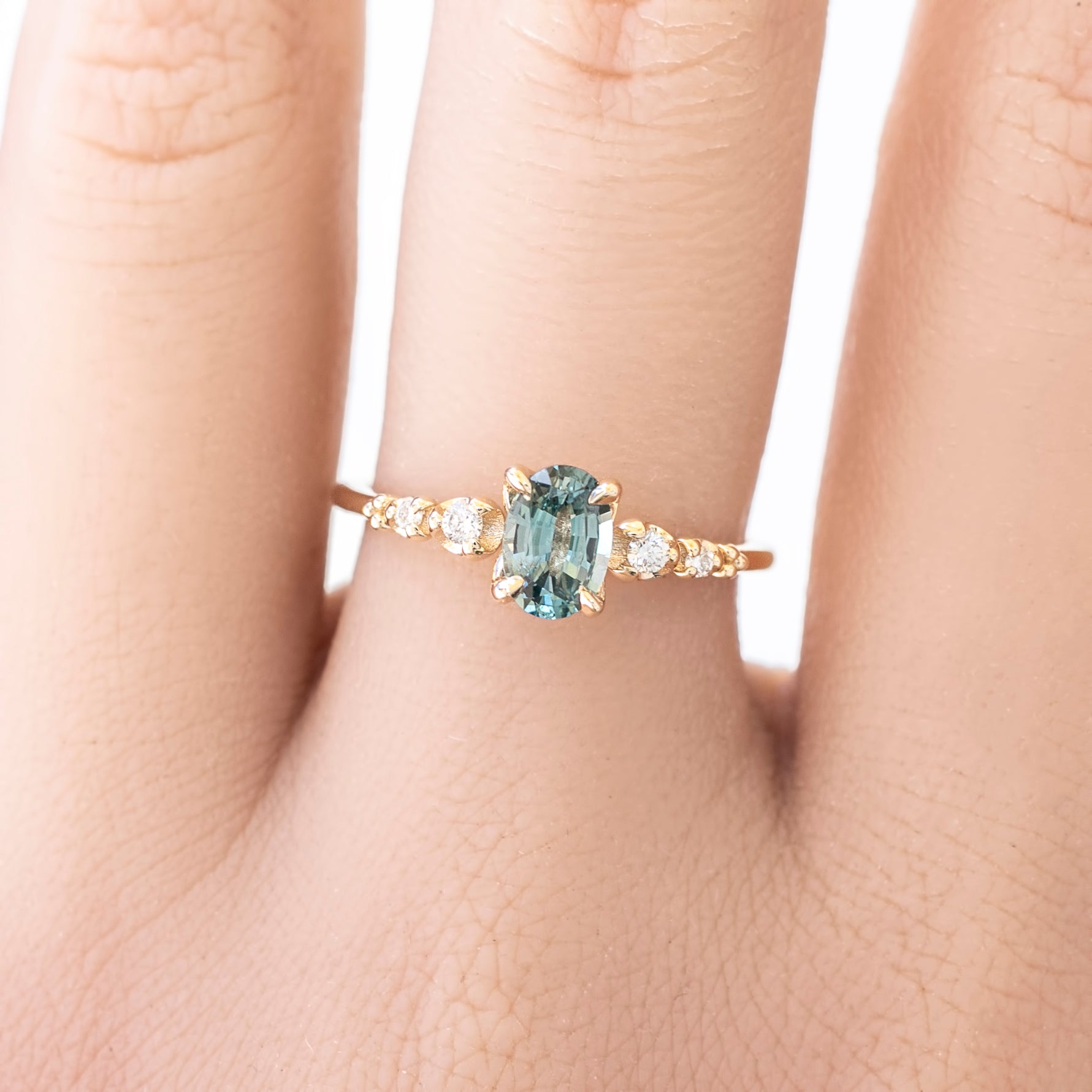 Estel Fleur Ring, 0.60 0.70ct Montana Sapphire, oval shape gemstone