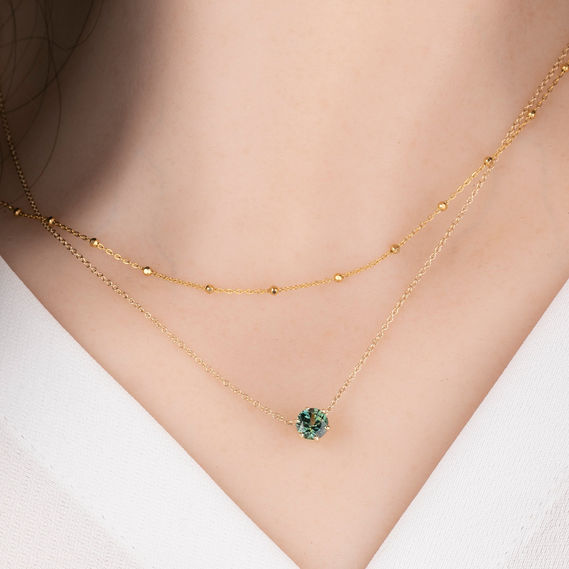 Classic 6 Prong 0.94ct Blue Green Sapphire Necklace