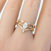 Alice Ring, 0.40ct Oval Diamond