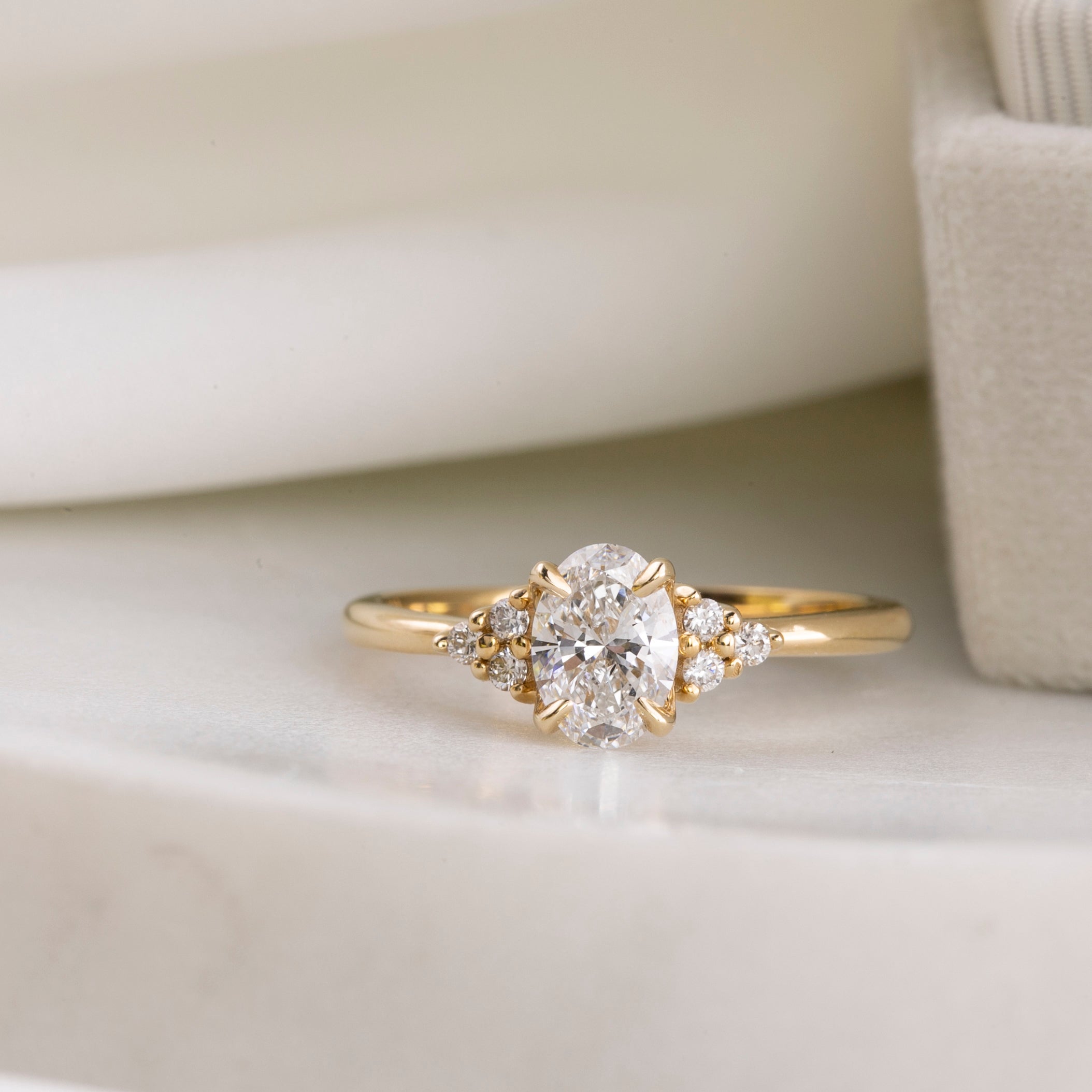 Teresa ring 0.7ct oval lab diamond (7mm)
