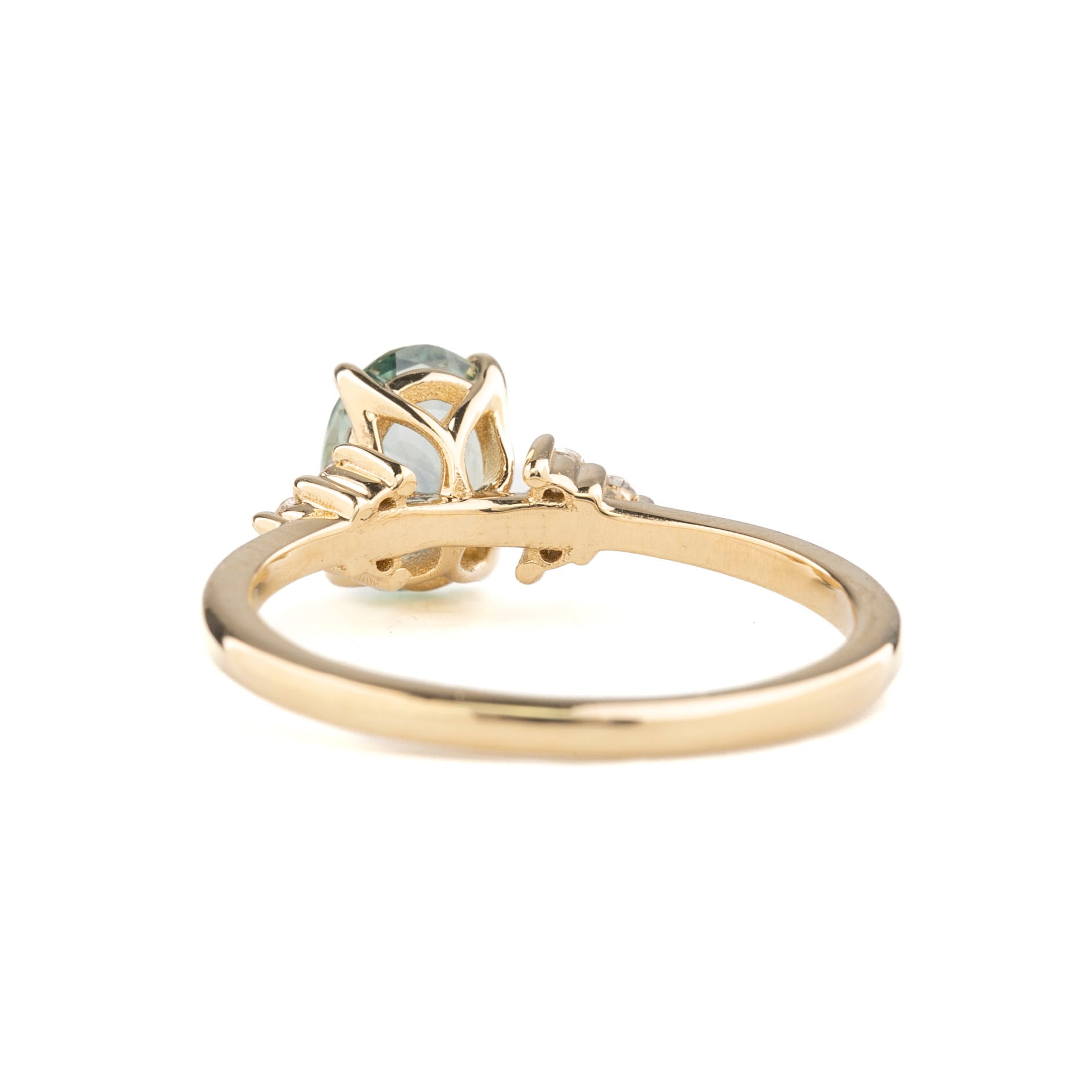 Teresa Ring, 1.88ct Montana Sapphire, oval shape gemstone
