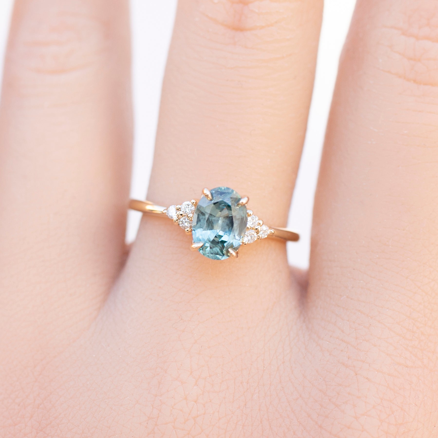 Teresa Ring, 1.88ct Montana Sapphire, oval shape gemstone