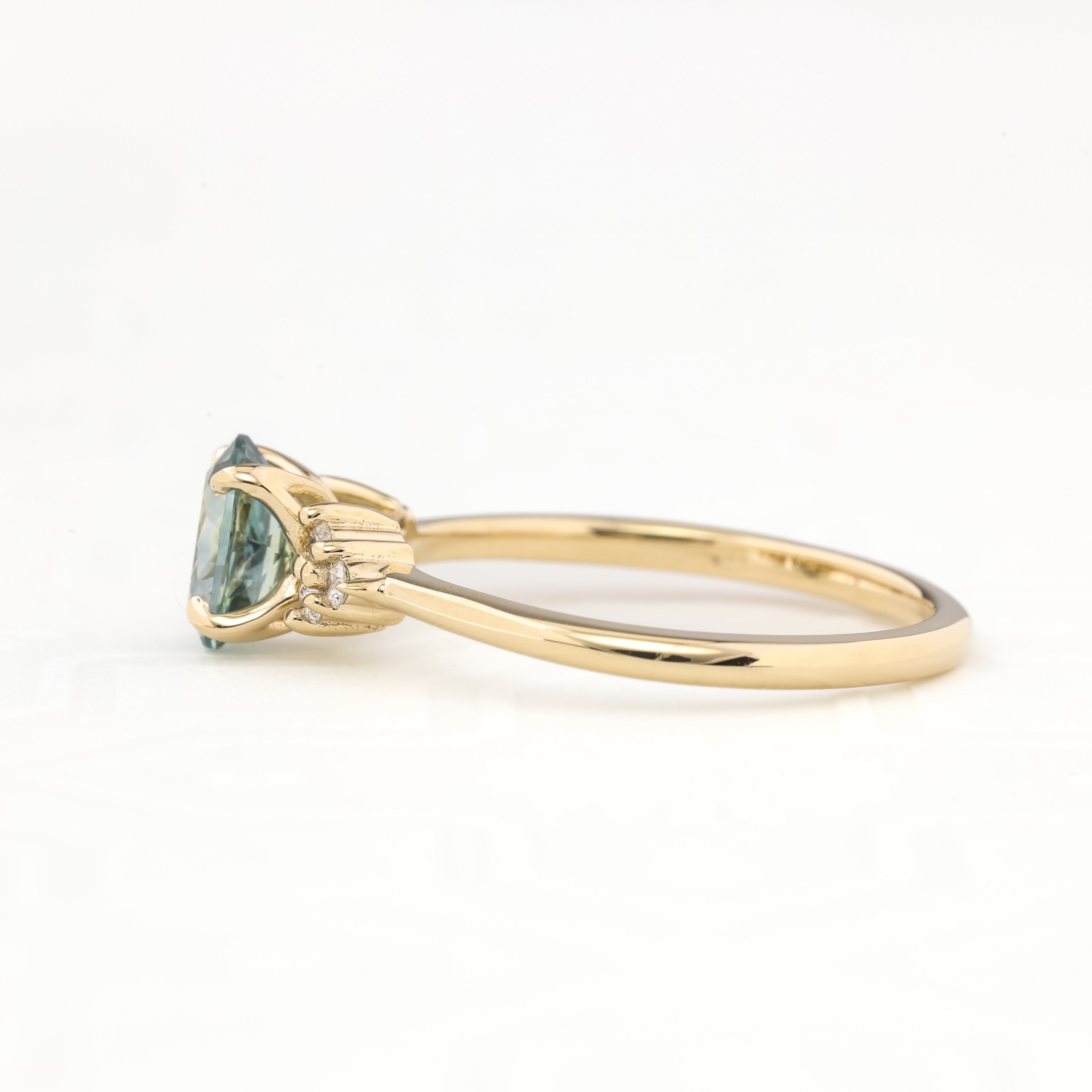 Teresa Ring, 0.97ct Light Green Montana Sapphire