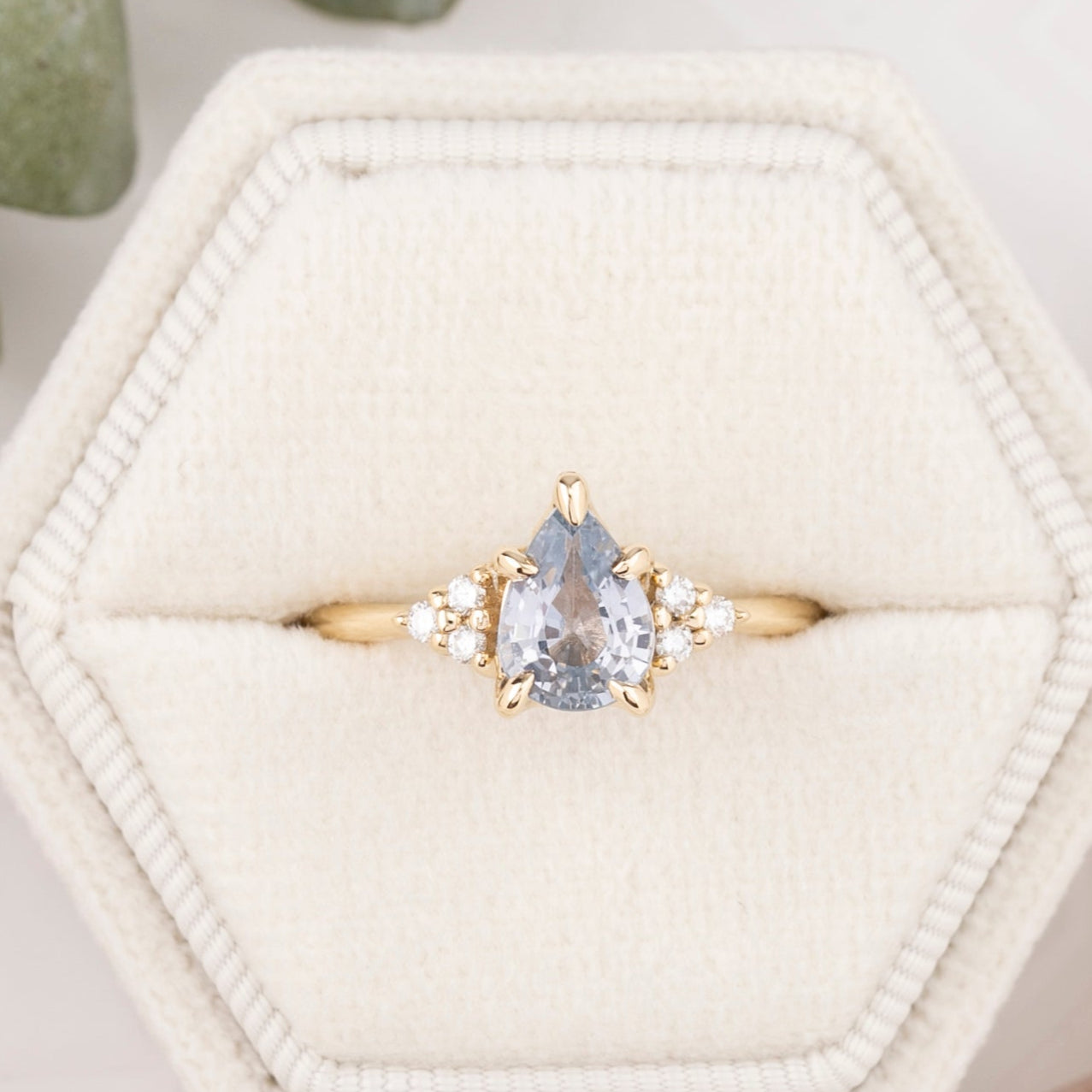 Estel Fleur Ring, 0.30ct Ceylon Sapphire