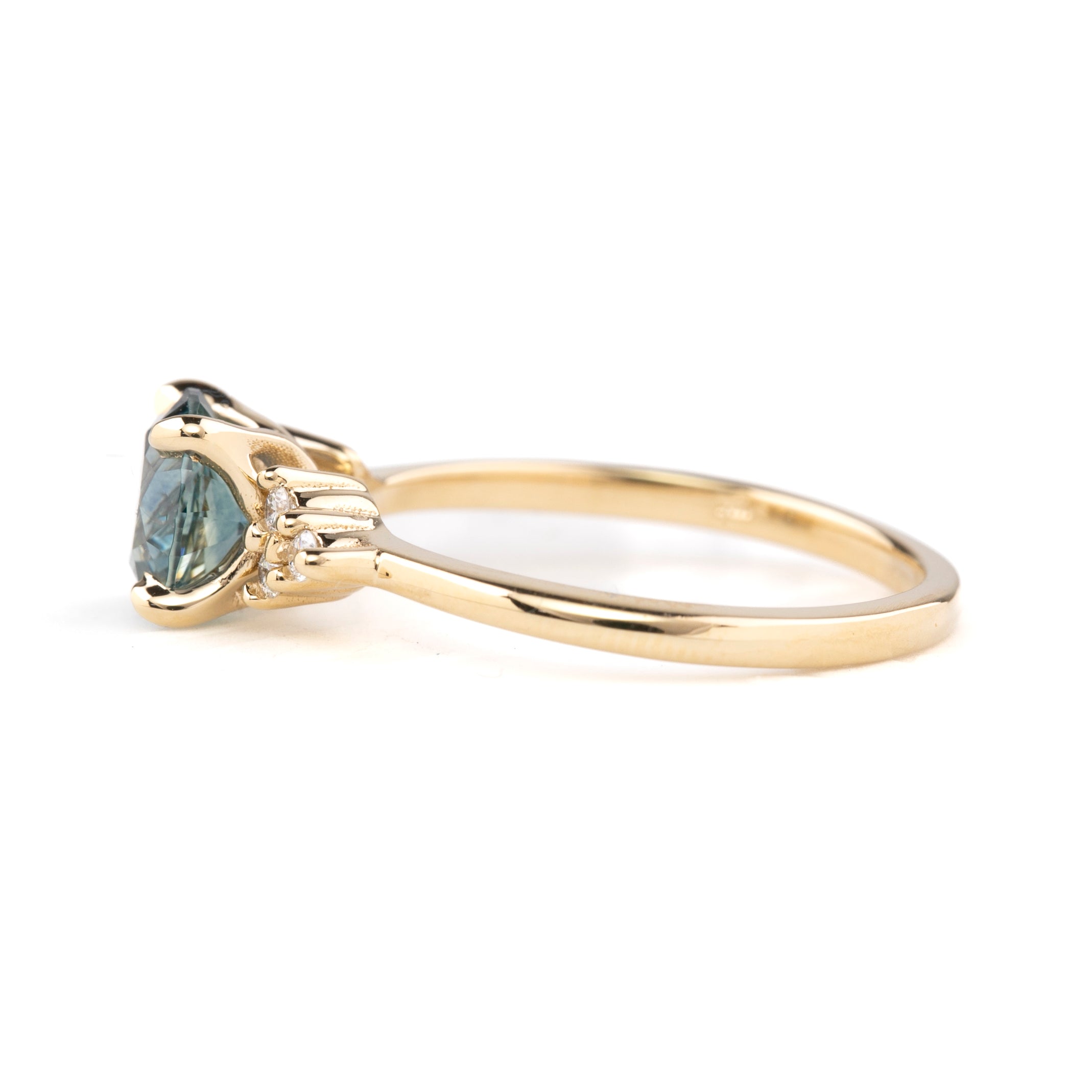 Teresa Ring, 0.90ct Blue Montana Sapphire