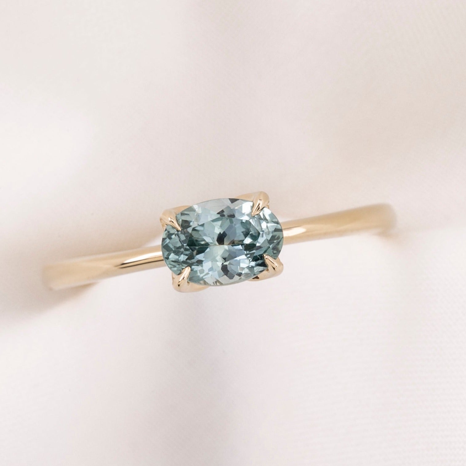Sara Ring, 0.93ct Montana Sapphire, oval shape gemstone
