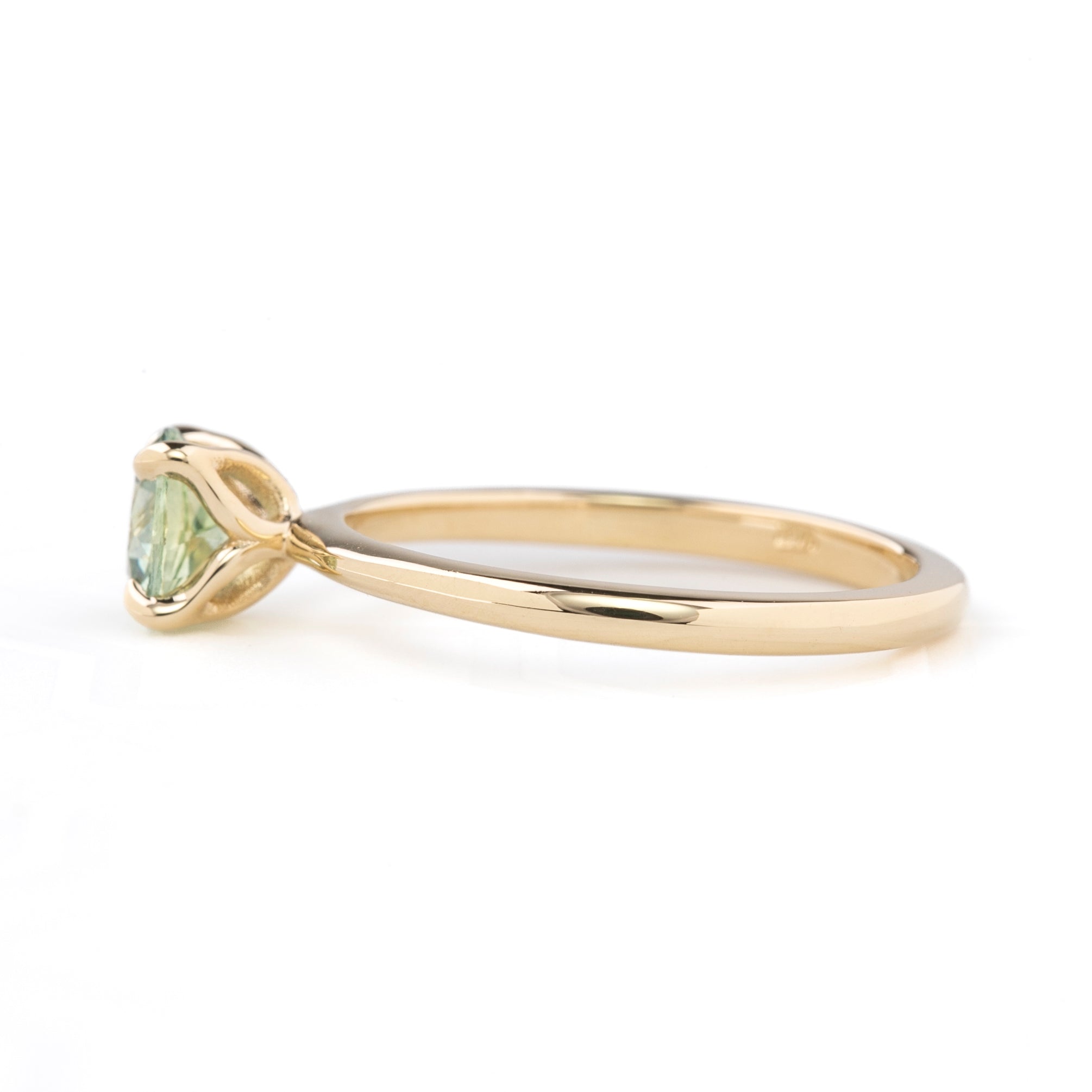 Sara Ring, 0.98ct Montana Sapphire