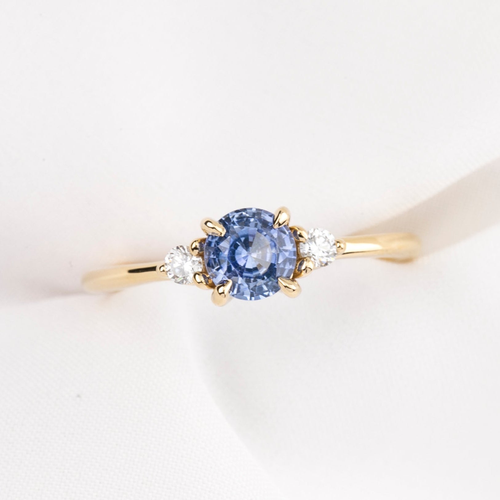 Emilie Ring, Ceylon Sapphire