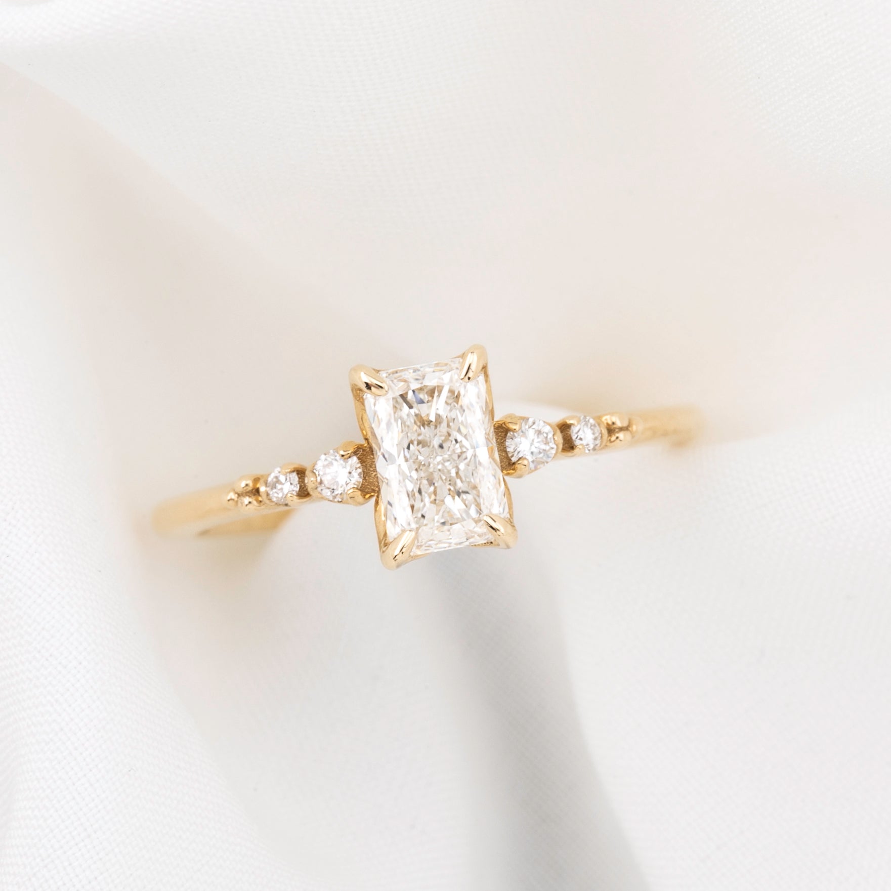 Estel Fleur Four Prongs Radiant Diamond Ring