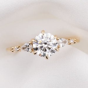 Estel Fleur Petal Ring, 1.00ct Lab Diamond | IGI Certified
