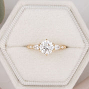 Estel Fleur Petal Ring, 1.00ct Lab Diamond | IGI Certified