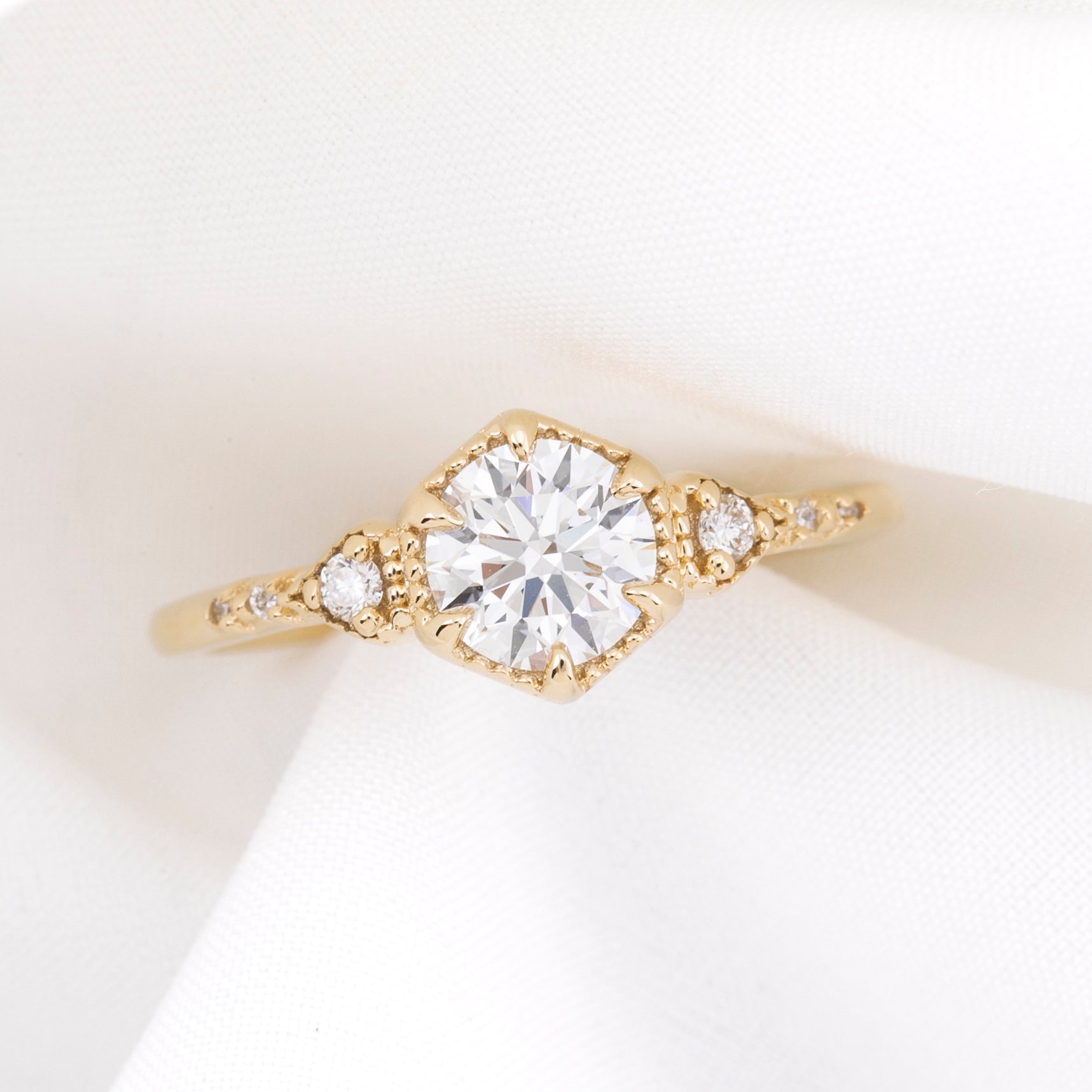 0.8ct diamond agatha ring