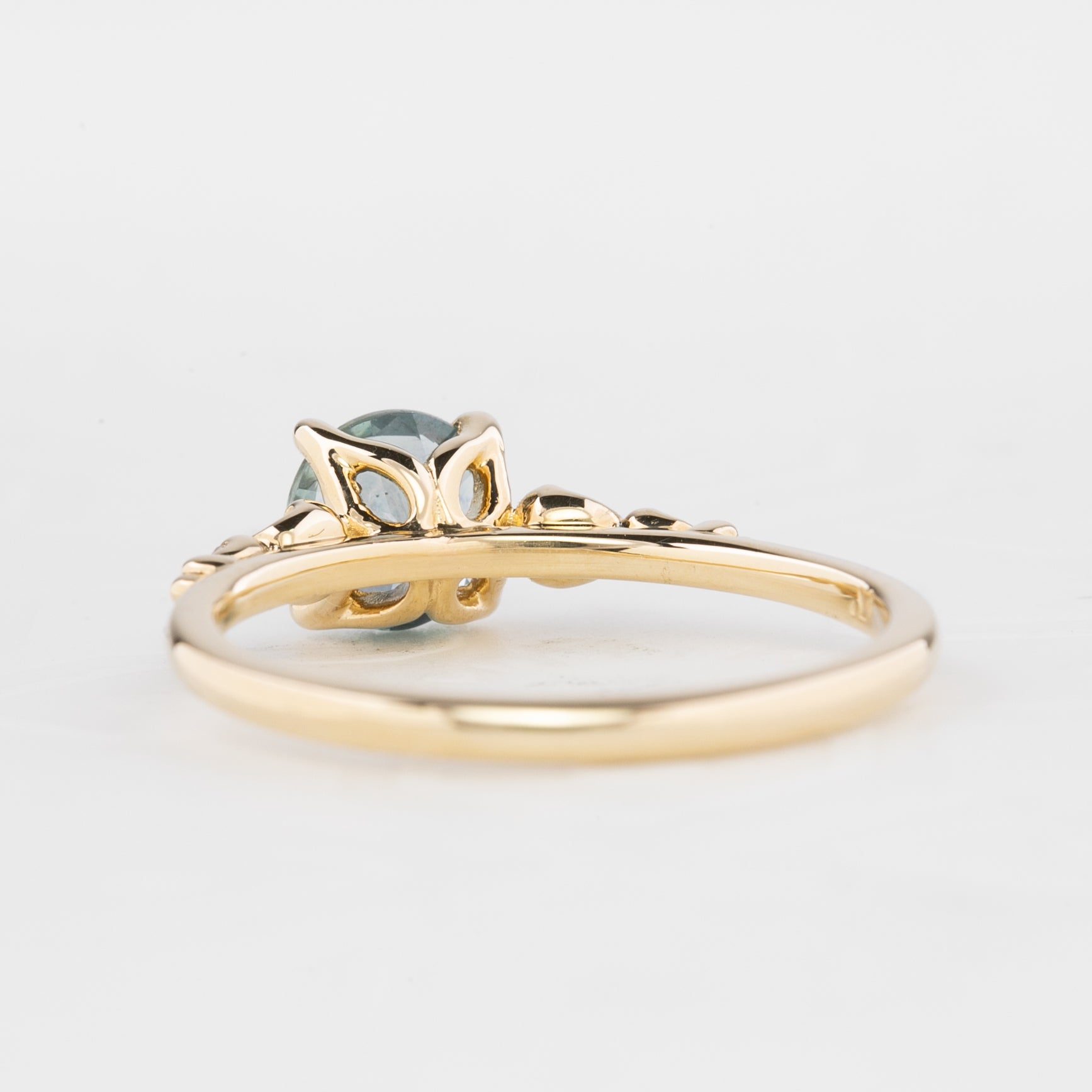 Estel Fleur Ring, 1.09ct Montana Sapphire