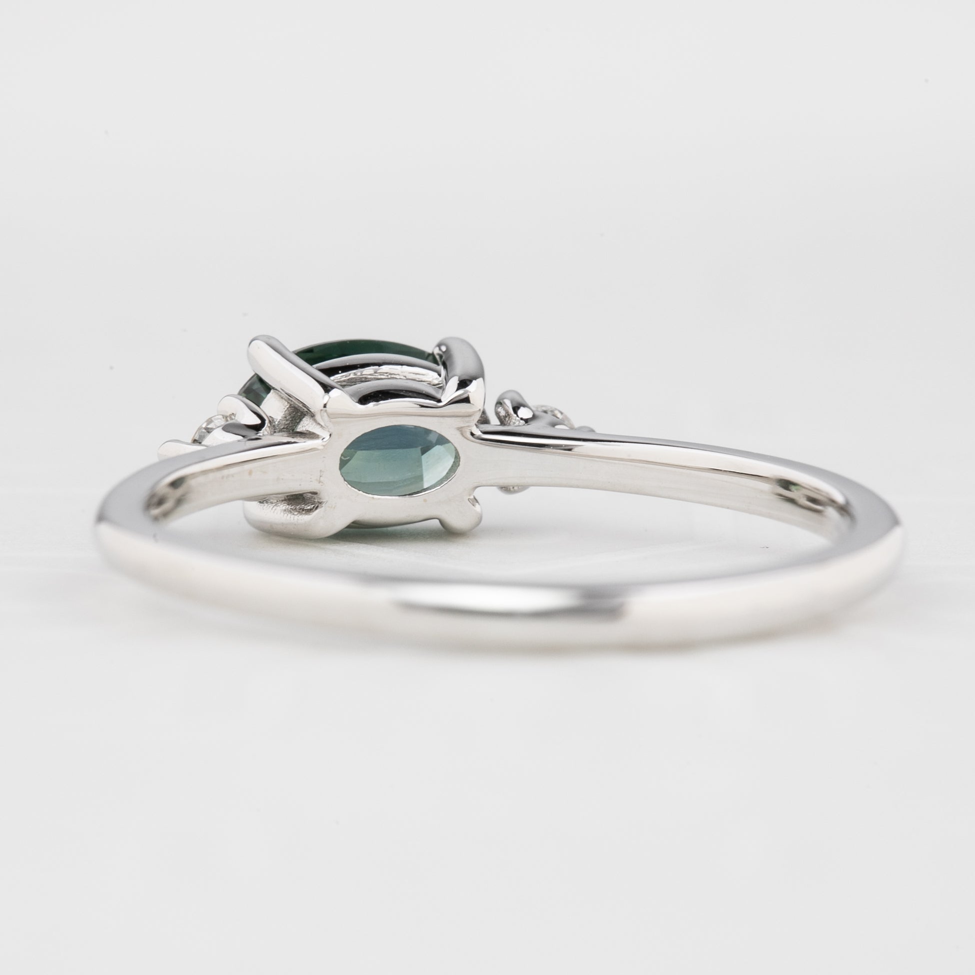 Emilie Ring, 0.97ct Madagascar Sapphire, oval shape gemstone