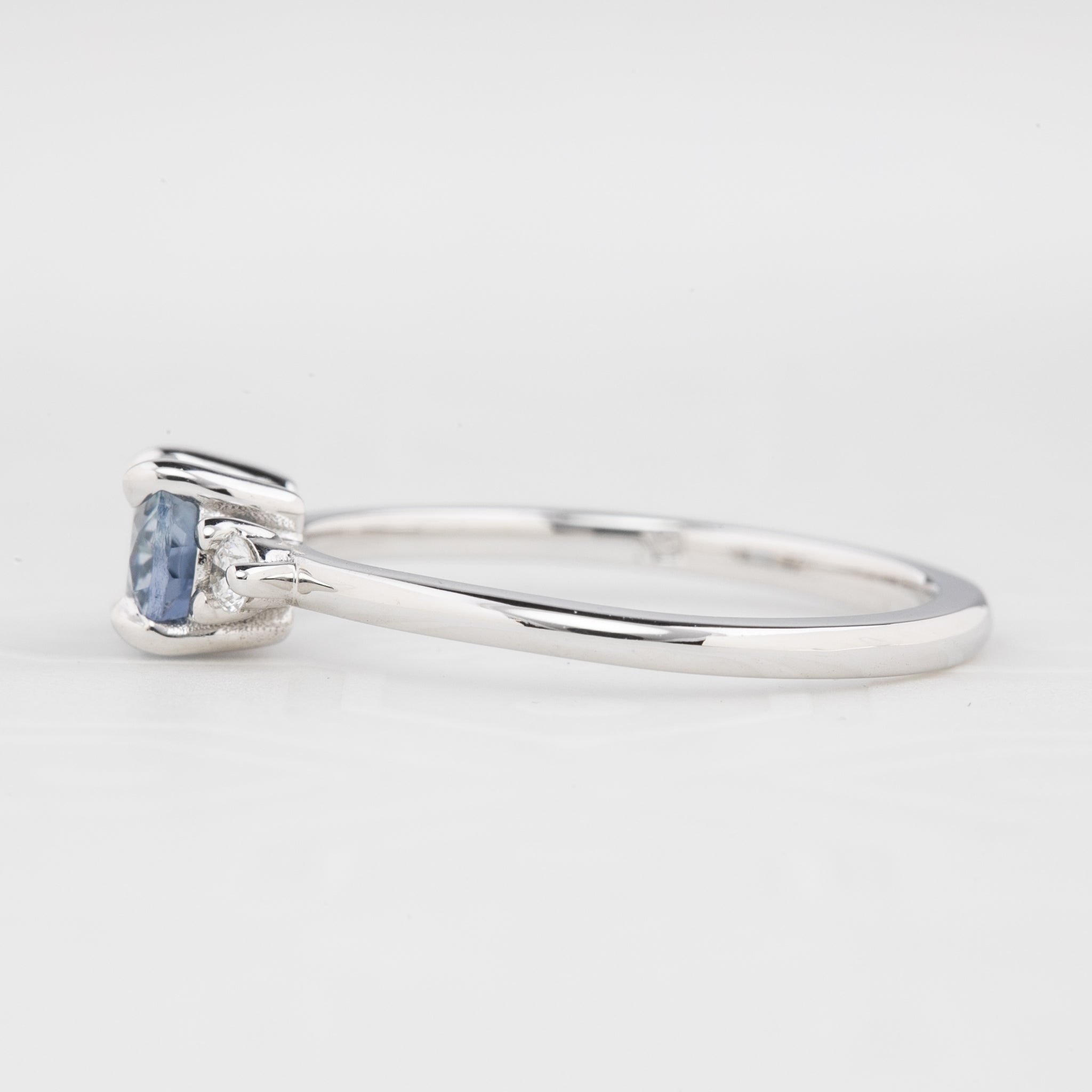 Emilie Ring, 0.98ct Umba Sapphire, oval shape gemstone