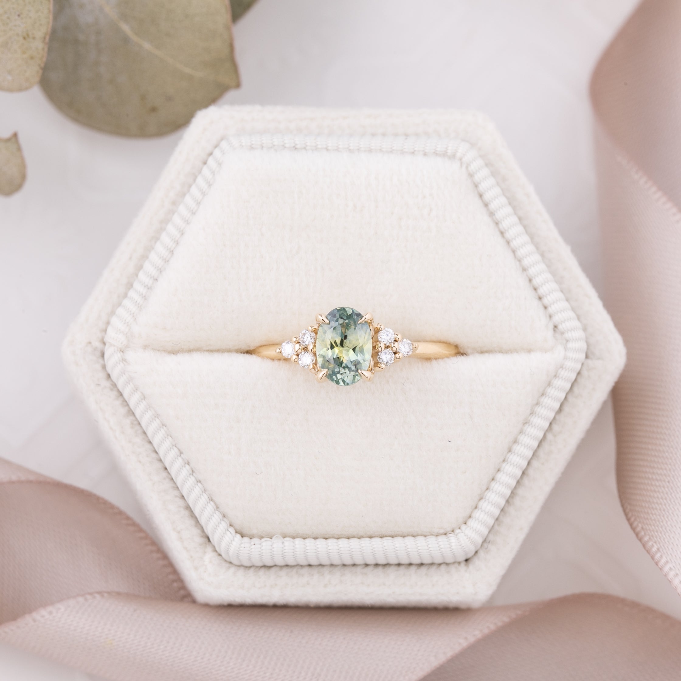 【一点物】テレサリング ・0.97ct・加熱モンタナ産ライトグリーンサファイア・K14YG