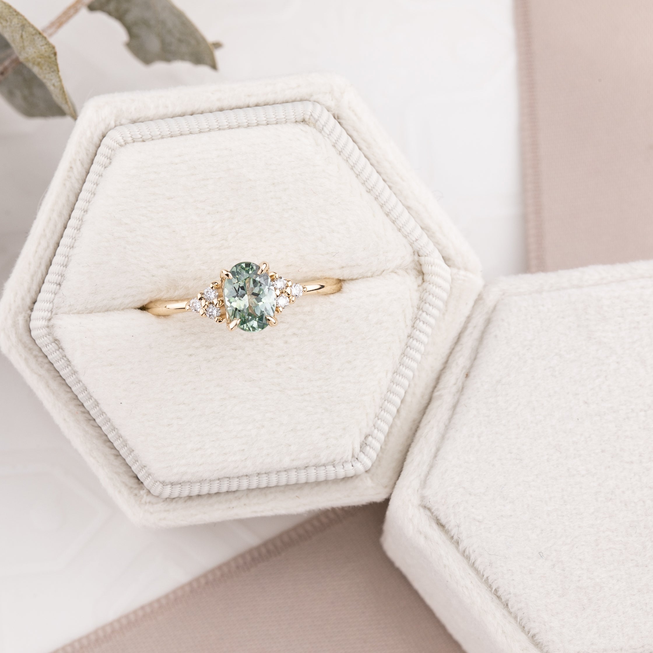 【一点物】テレサリング ・1.07ct・加熱モンタナ産ライトグリーンサファイア・K14YG