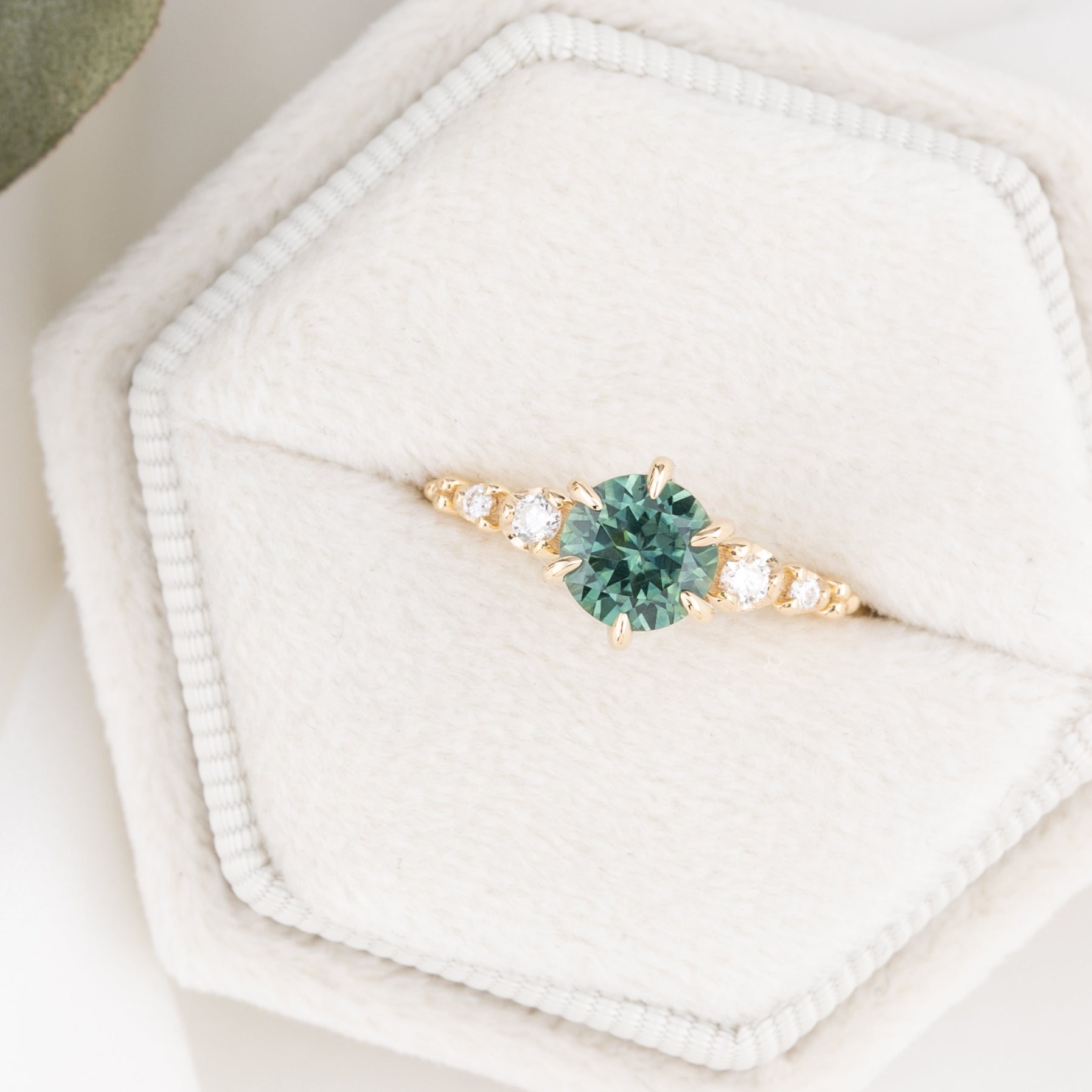 Estel Fleur Ring, 1.26ct Montana Sapphire