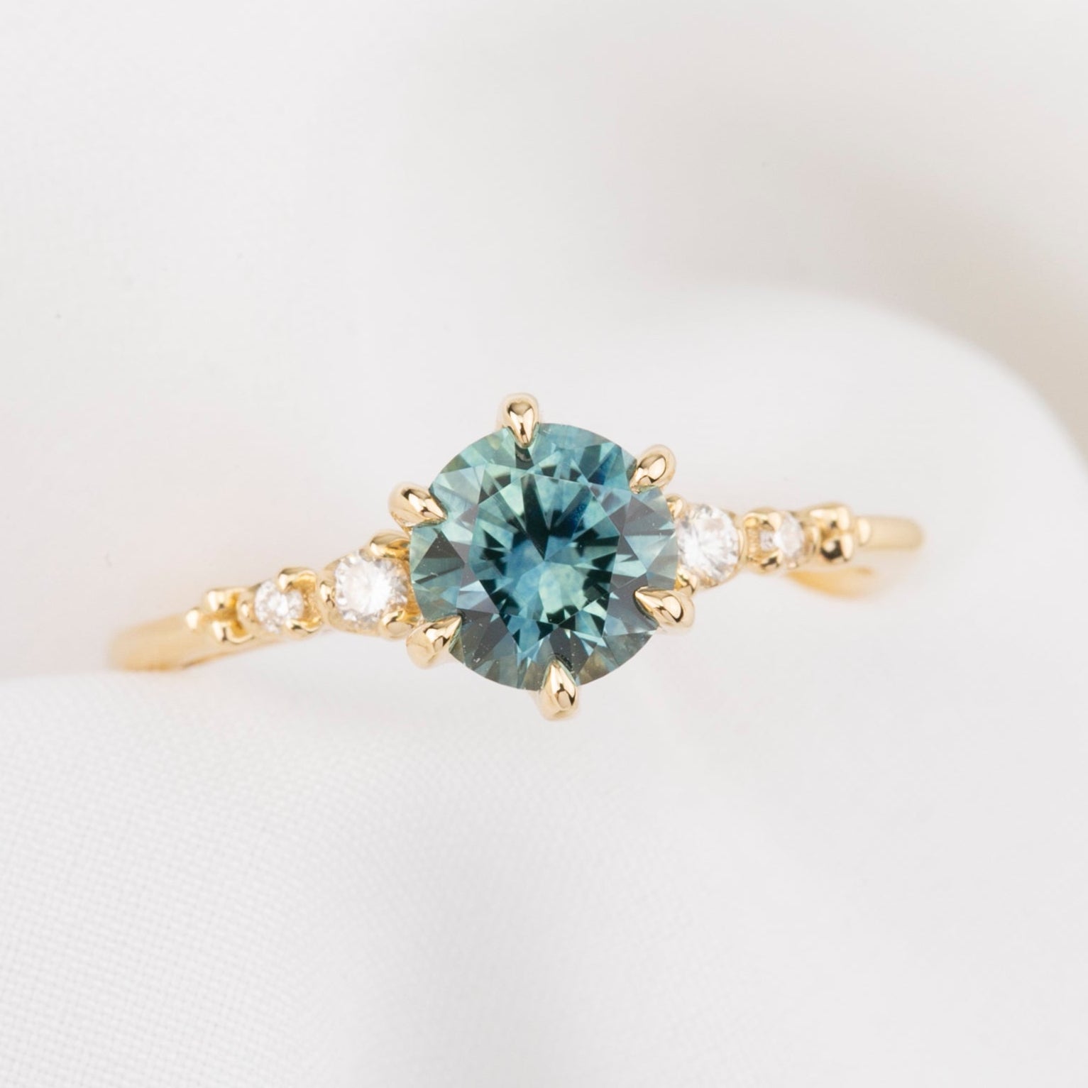 Estel Fleur Ring, 1.26ct Montana Sapphire