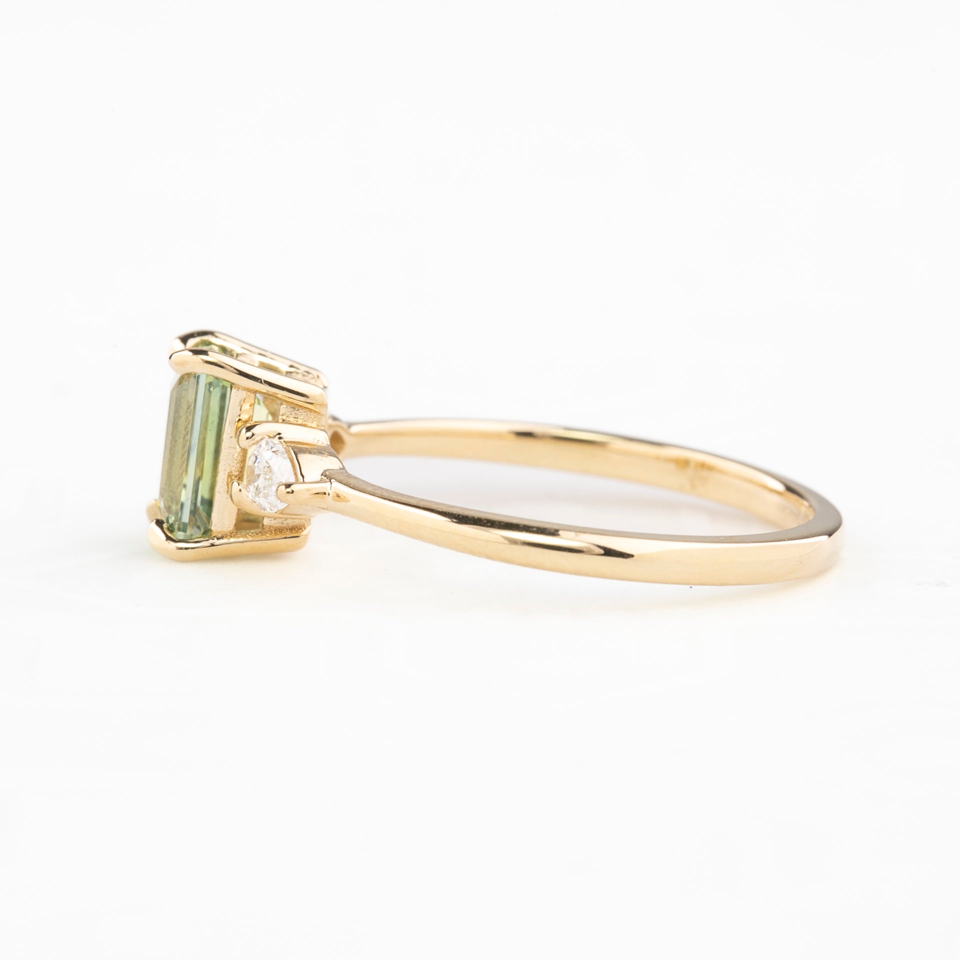 Olivia Ring, 1.26ct Madagascar Sapphire