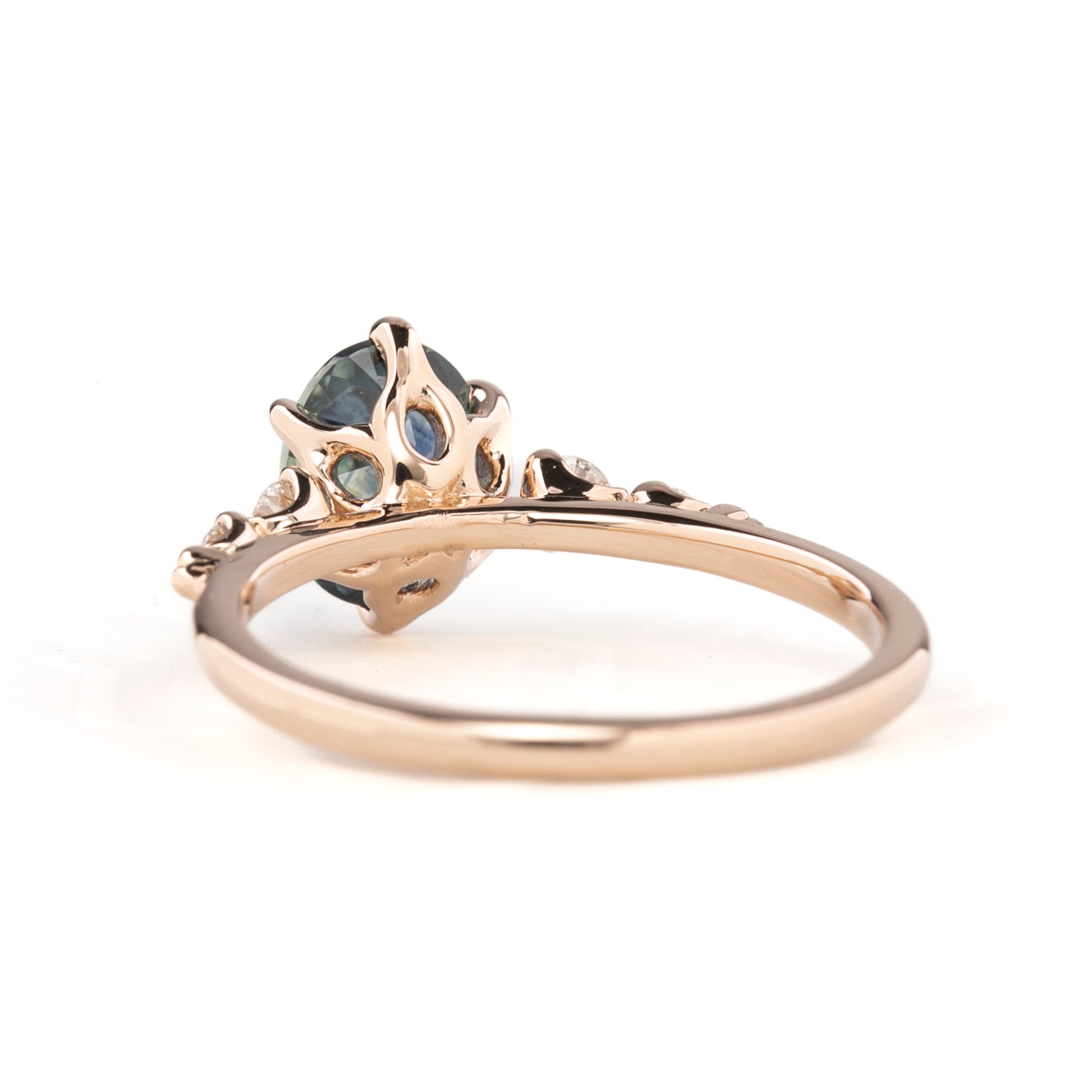 Estel Fleur Ring, 1.66ct Montana Sapphire, oval shape gemstone