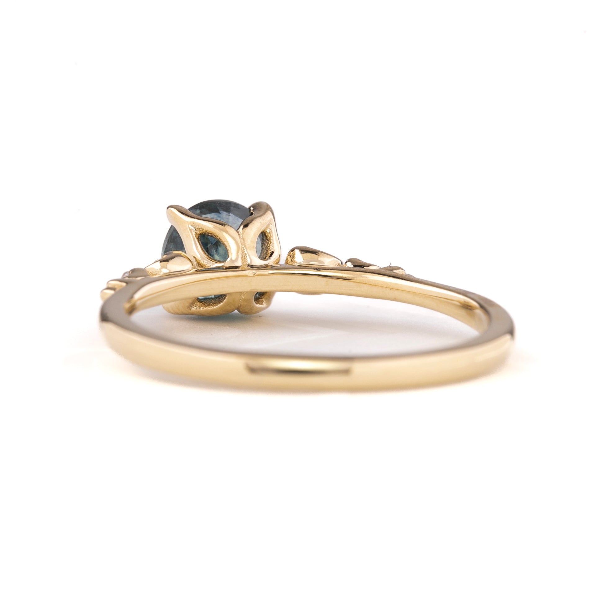 Estel Fleur Ring, 1.15ct Montana Sapphire