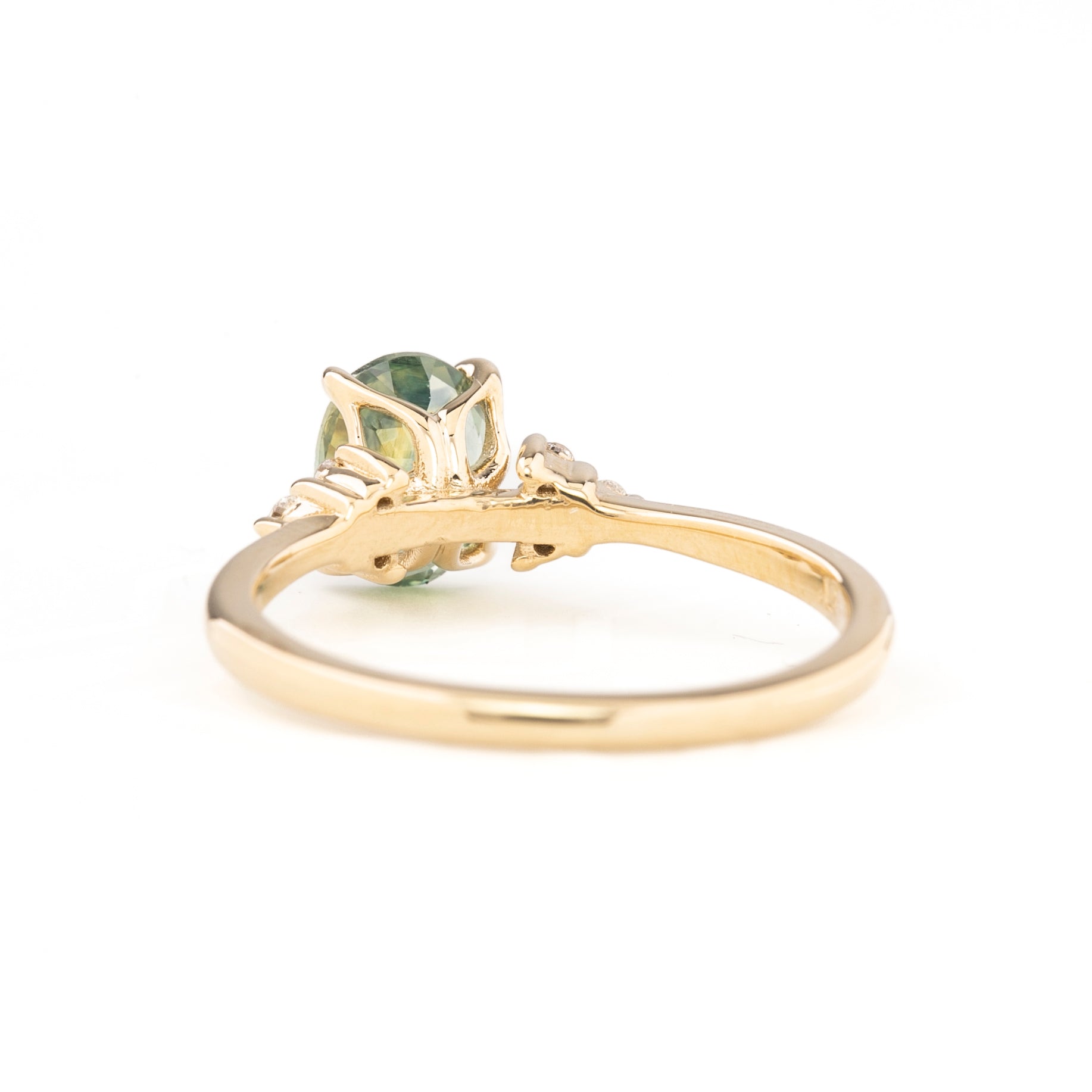 Teresa Ring, 1.37ct Montana Sapphire, oval shape gemstone