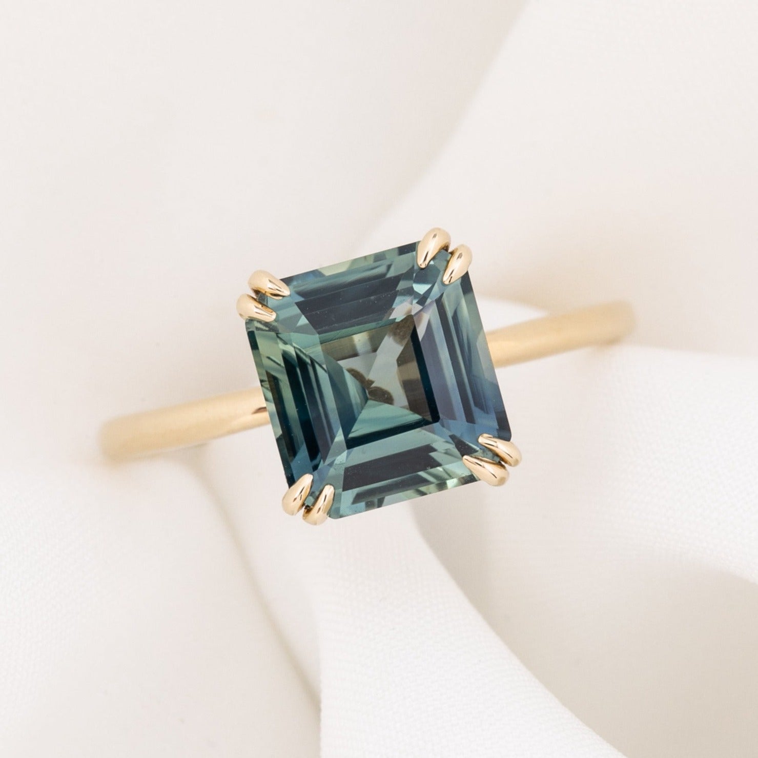 Athena Ring, 3.36ct Madagascar Sapphire