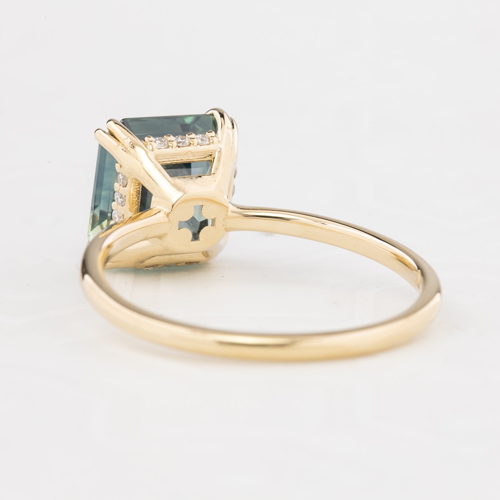 Athena Ring, 3.36ct Madagascar Sapphire