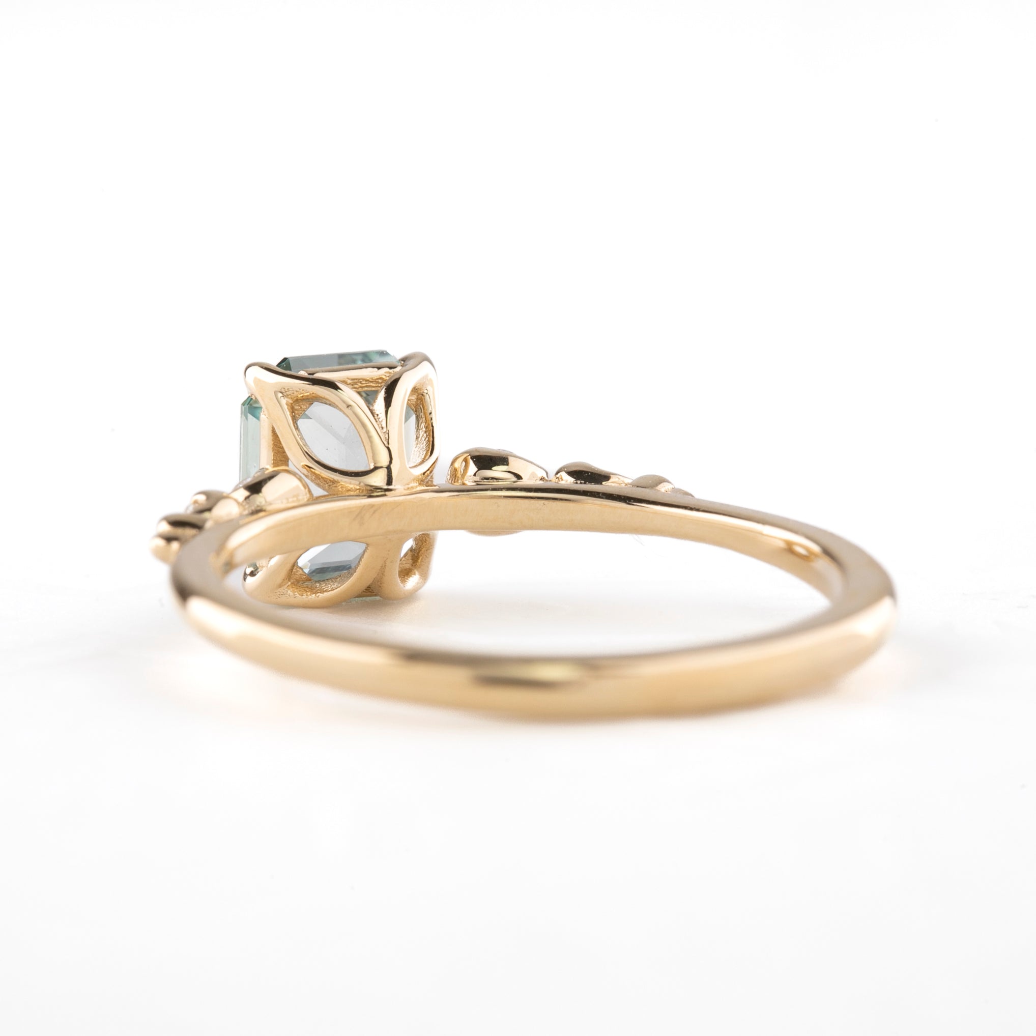 Estel Fleur Ring, 1.31ct Montana Sapphire