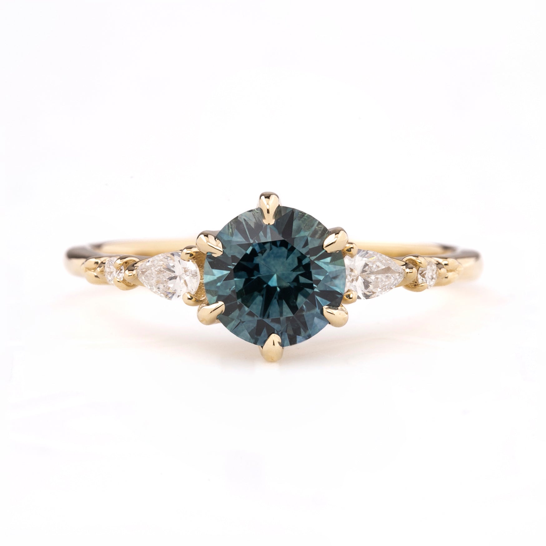 Estel Fleur Petal Ring, 1.32ct Montana Sapphire