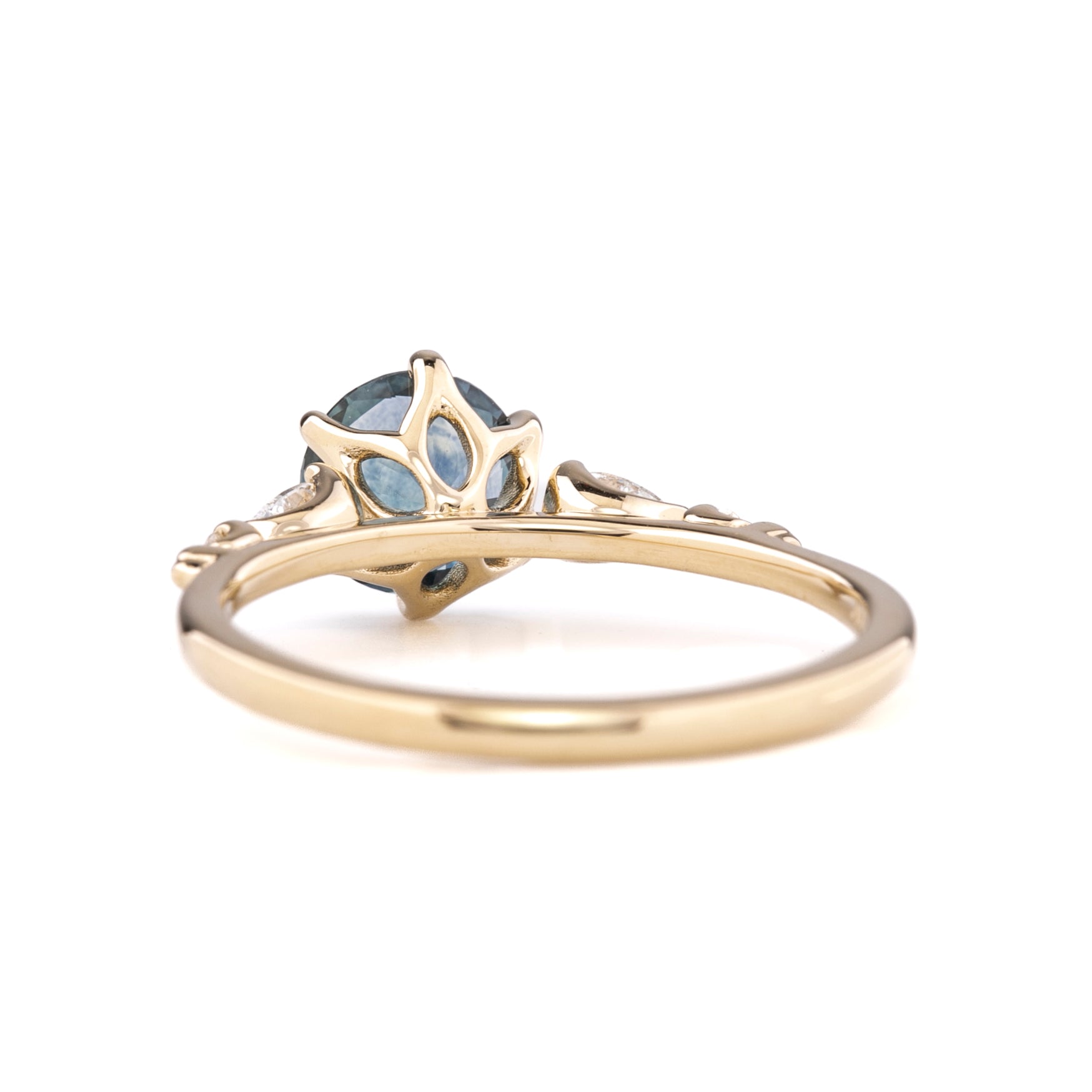 Estel Fleur Petal Ring, 1.32ct Montana Sapphire