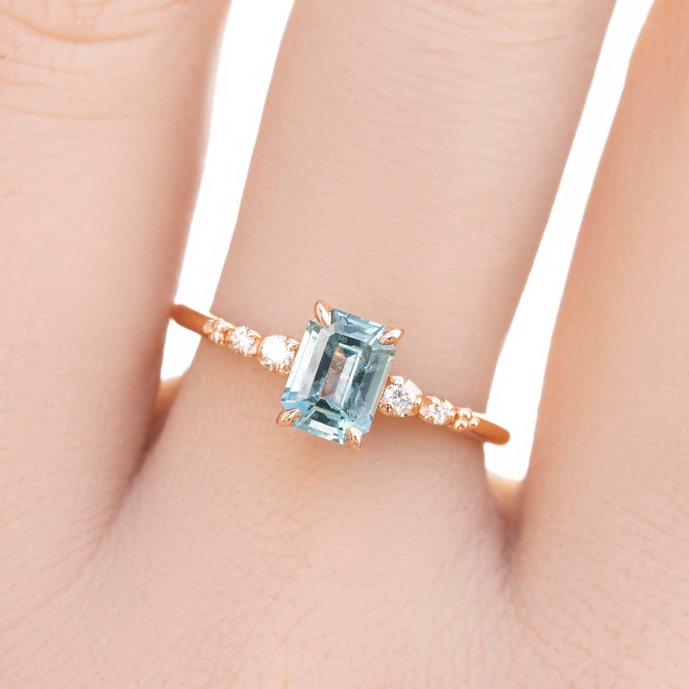 Estel Fleur Ring, 1.21ct Montana Sapphire