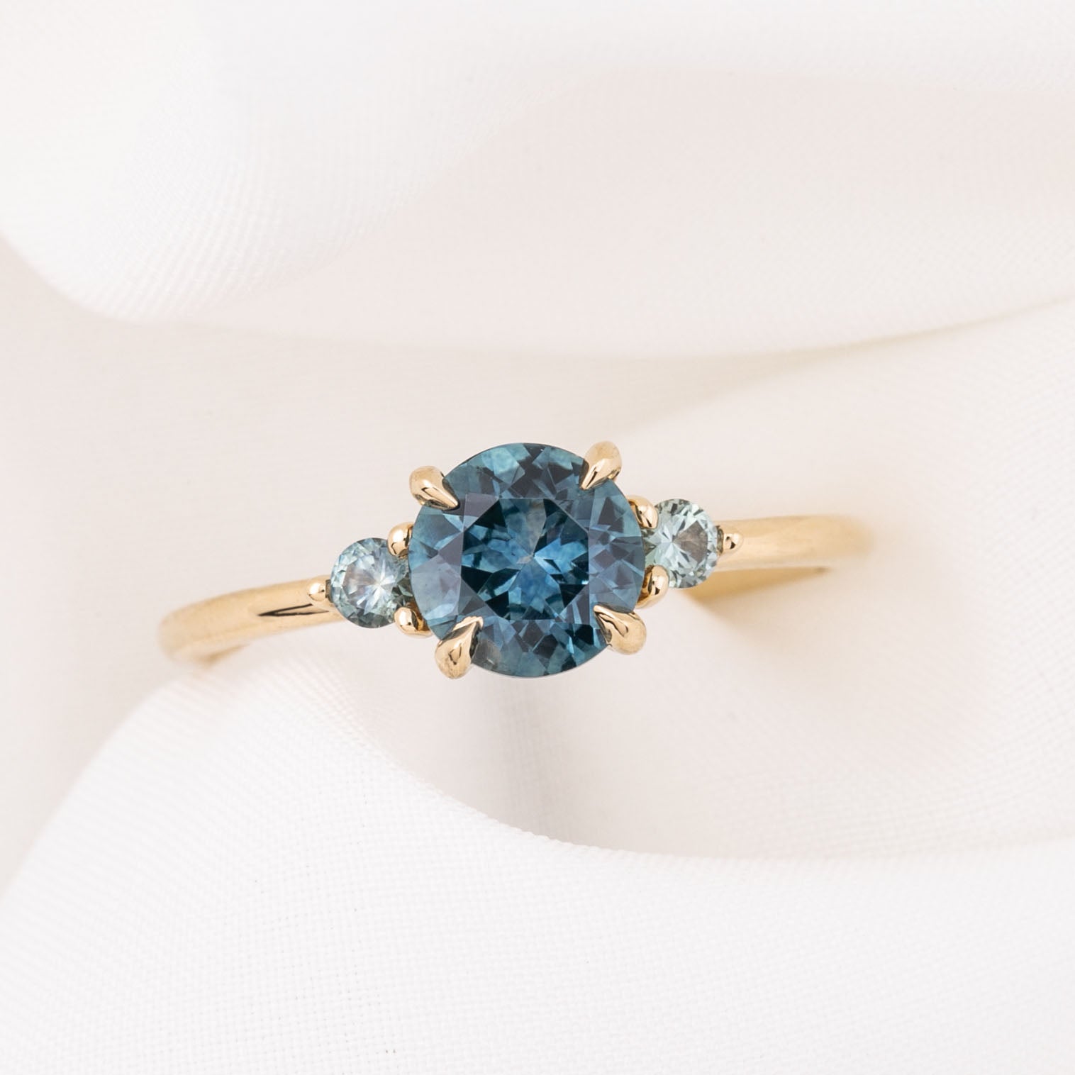 【一点物】エミリーグランドリング ・1.18ct・加熱モンタナ産ティールブルーサファイア・K14YG