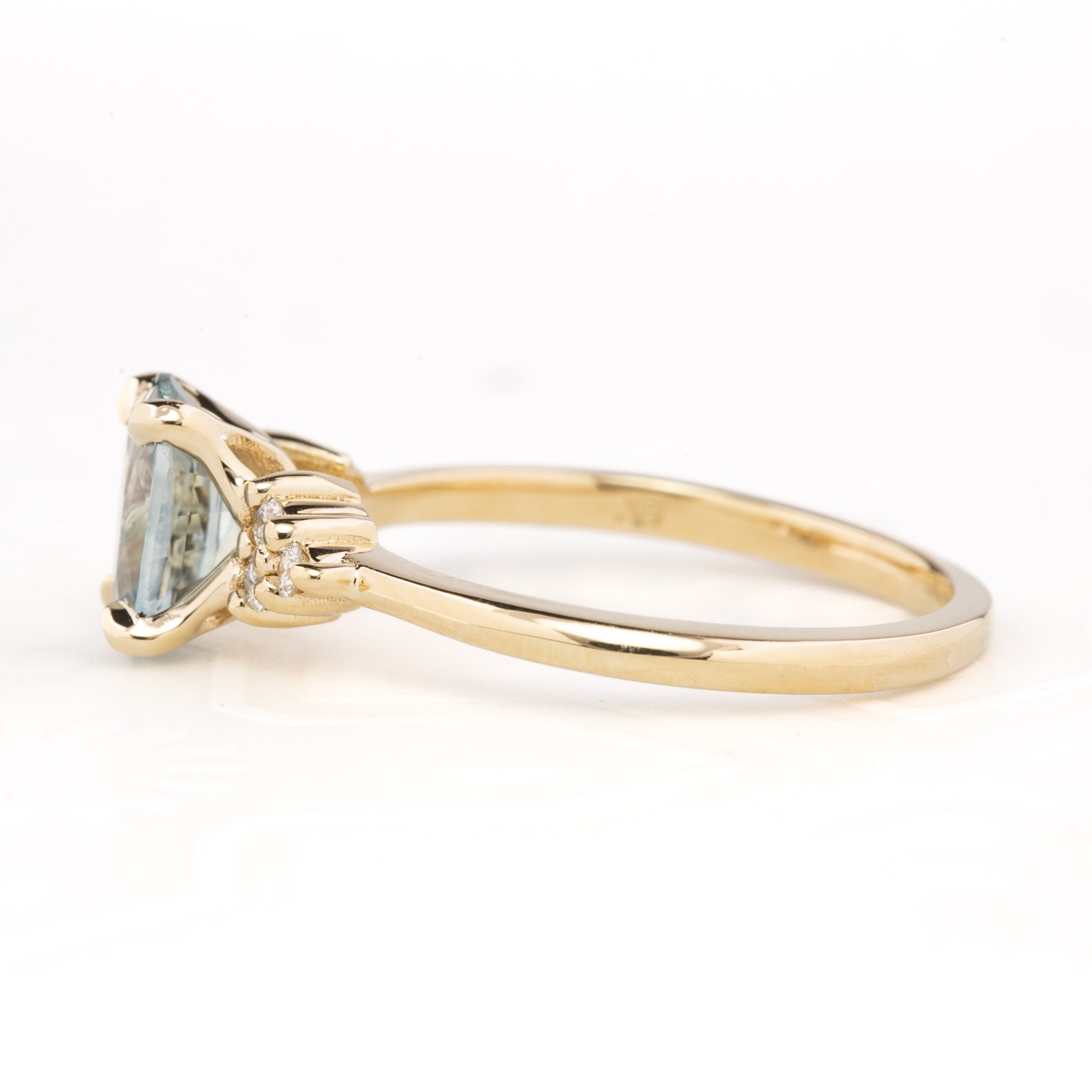 【一点物】テレサリング ・1.30ct・加熱モンタナ産アクアブルーサファイア・K14YG