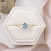 Amara Ring Light Blue Montana Sapphire