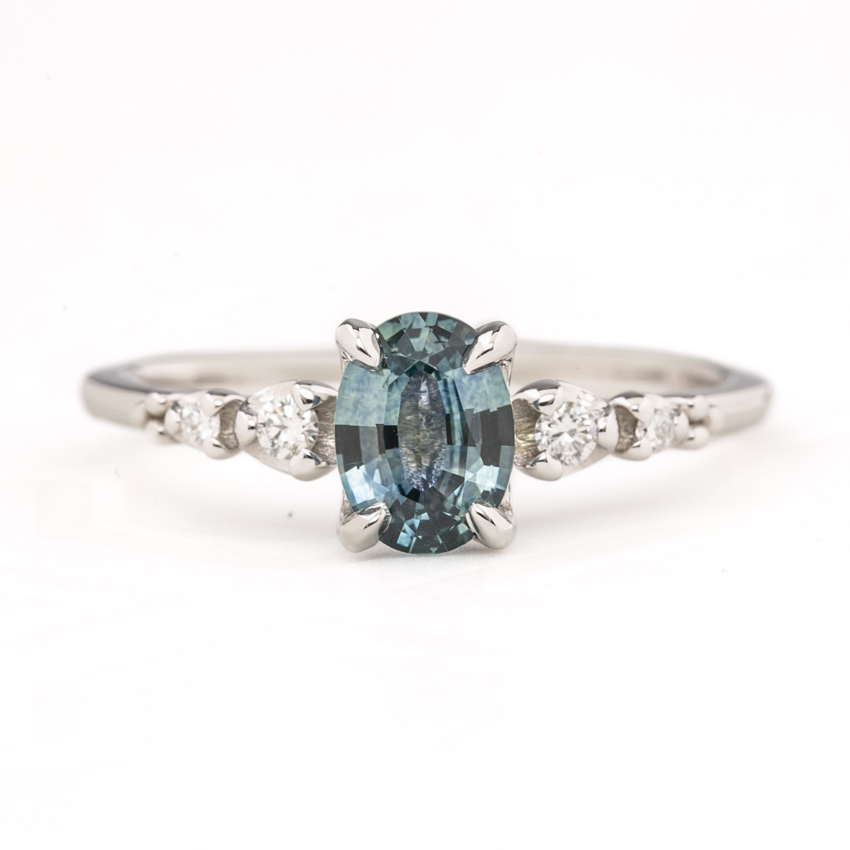 Estel Fleur Ring, 0.81ct Montana Sapphire, oval shape gemstone