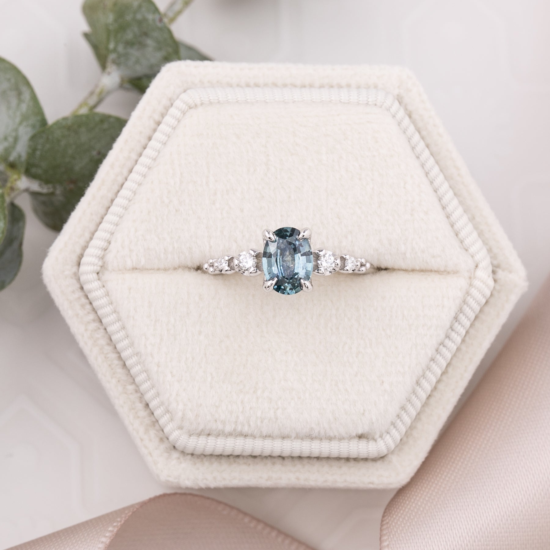 Estel Fleur Ring, 0.81ct Montana Sapphire, oval shape gemstone